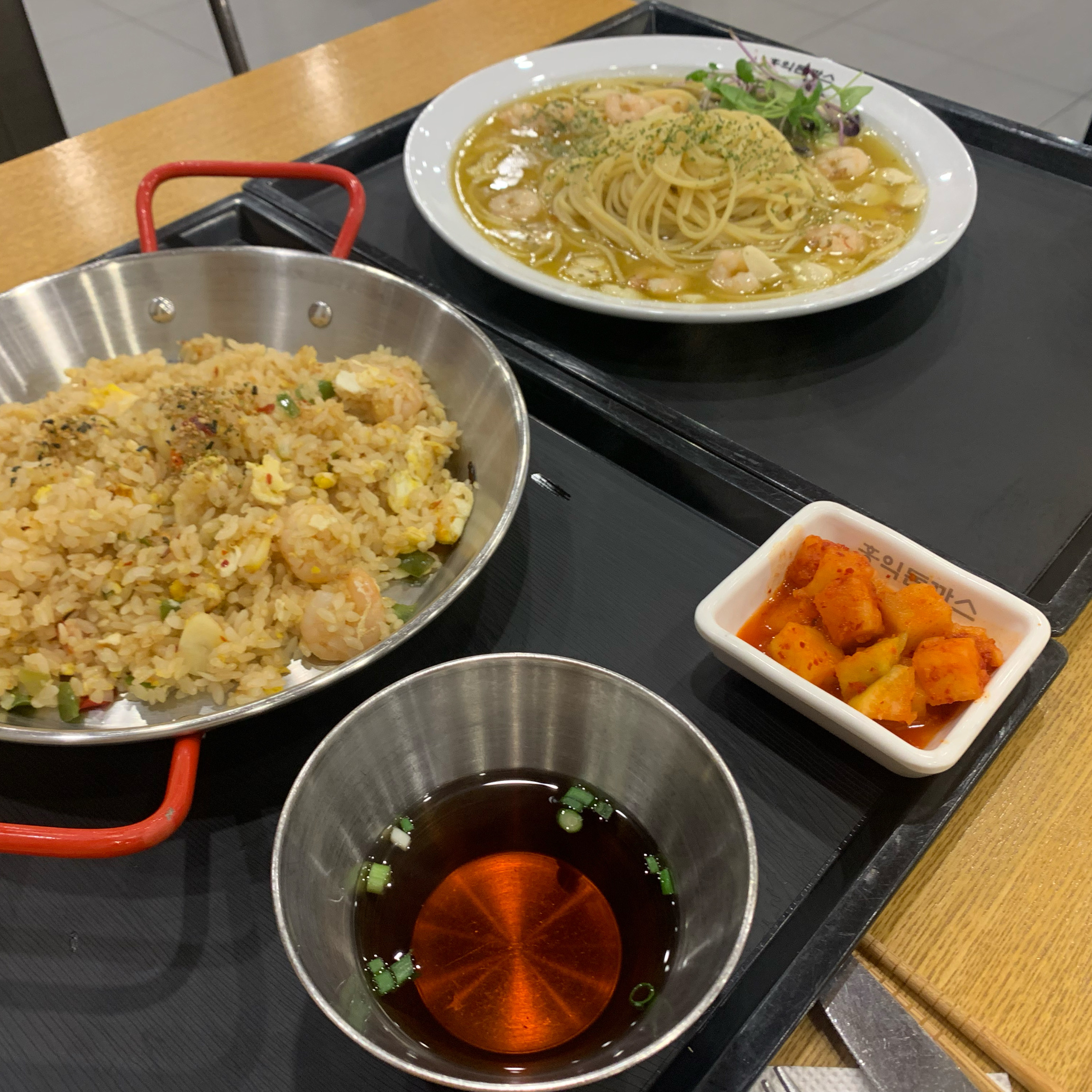 홍익돈까스 역시 너무 맛있네요👍🏼 새우볶음밥, 알리오올리오, 돈까스 최고에요! - 남양주 진접 맛집 홍익돈까스 남양주진접점