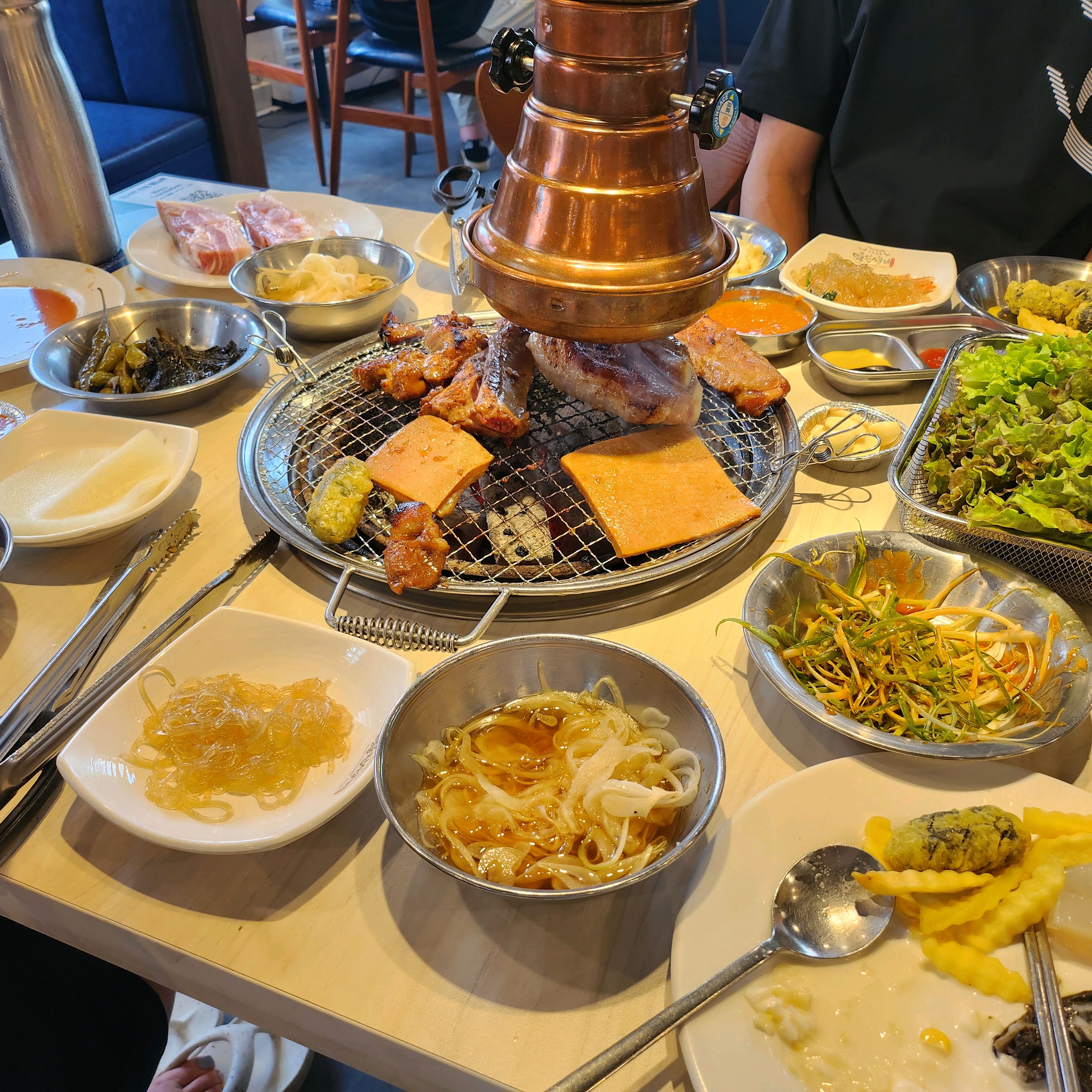 고기는 전반적으로 가성비 좋고 먹을만해요 - 연신내 맛집 명륜진사갈비 연신내점