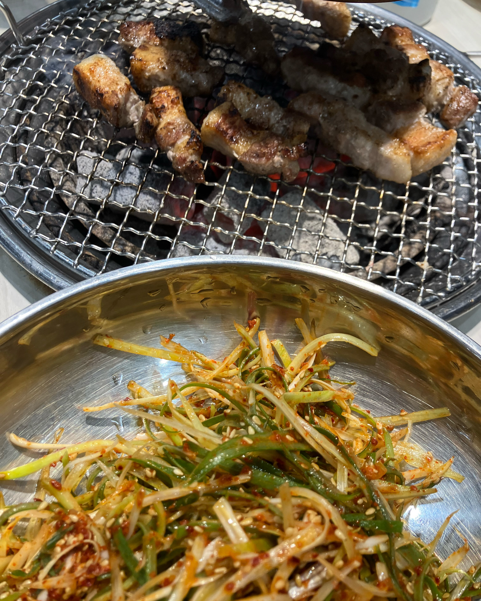 파채 직접 무쳐서 해먹으려고 고춧가루 부탁드렸는데 파채무침 먹을거냐고 해주시겠다고 해주셔서