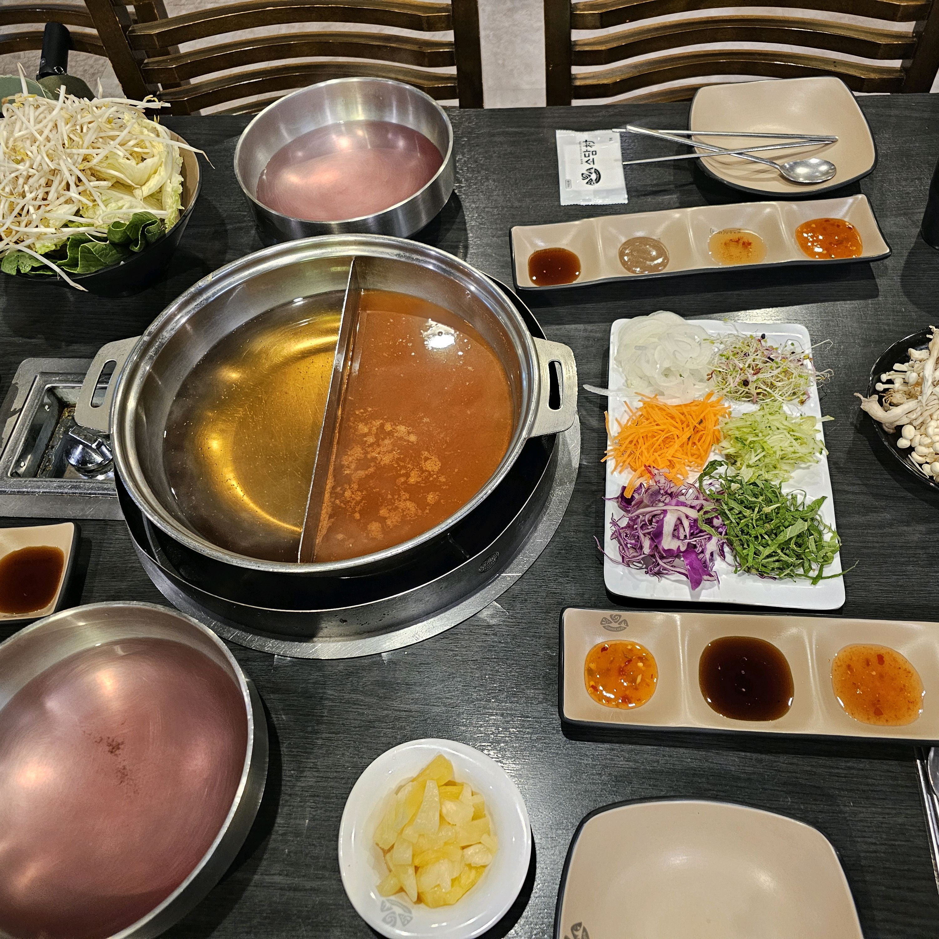 야채도 다양 - 홍제동 맛집 소담촌 홍제점