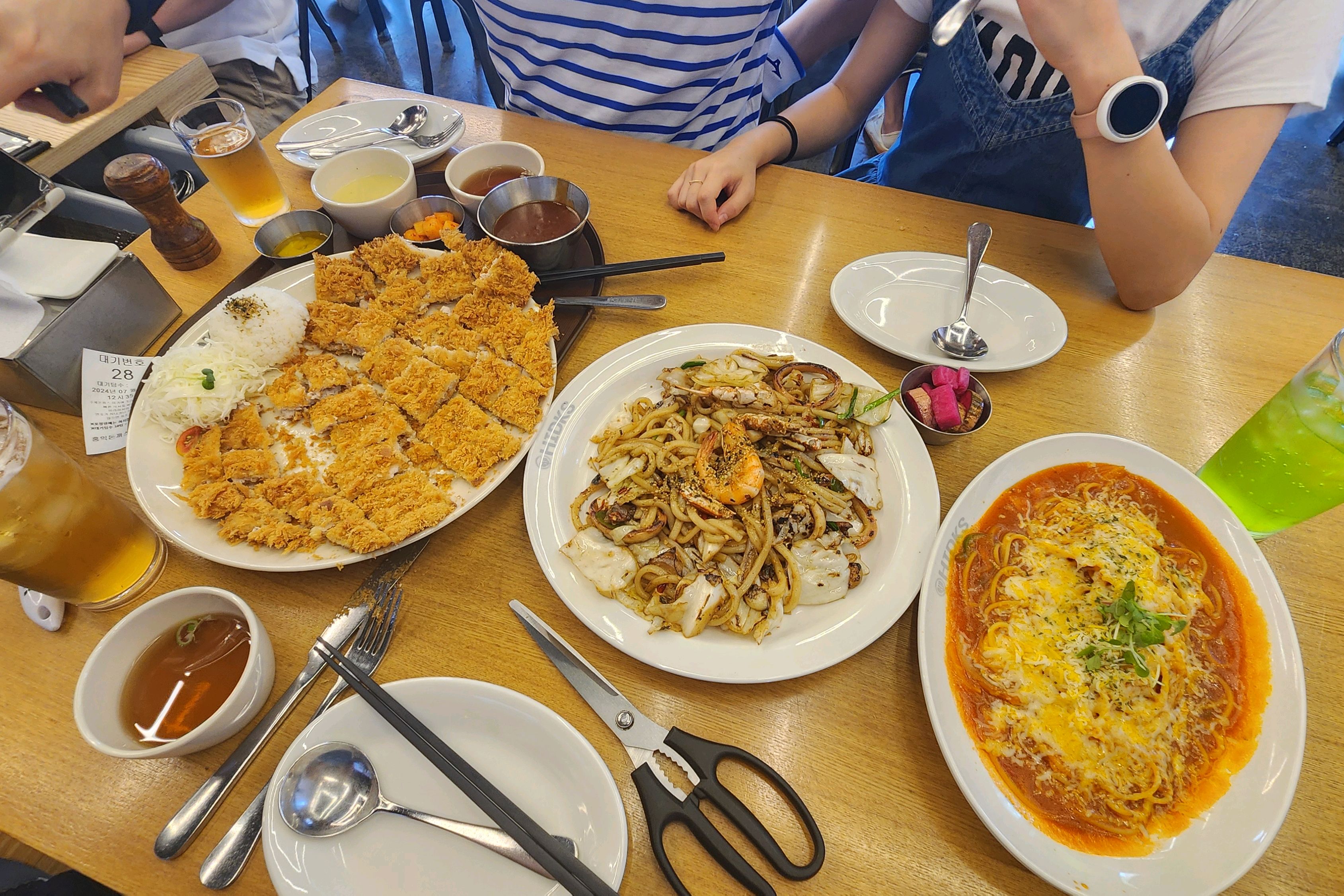 오랫만에 찾은 홍익돈까스네요.. - 동탄 반송동 맛집 홍익돈까스 동탄 본점