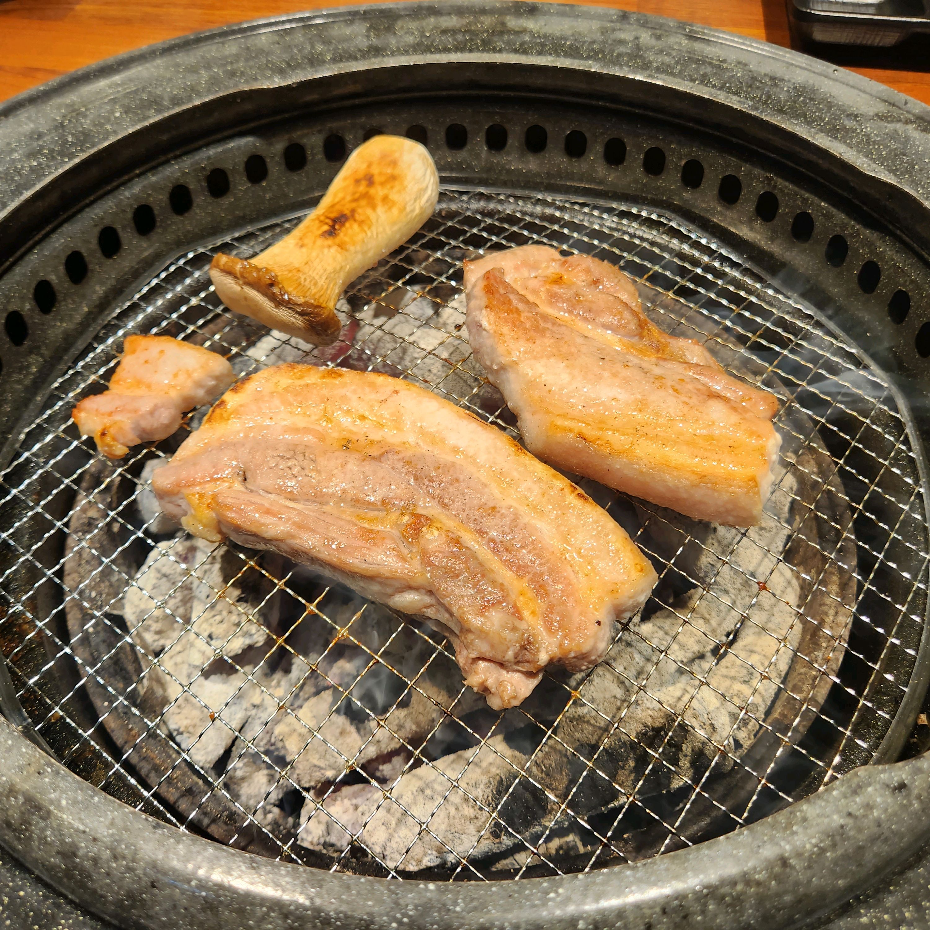 Barun Charcoal Grilled Spicy Grilled Restaurant in Sugung-dong, Guro-gu, Seoul