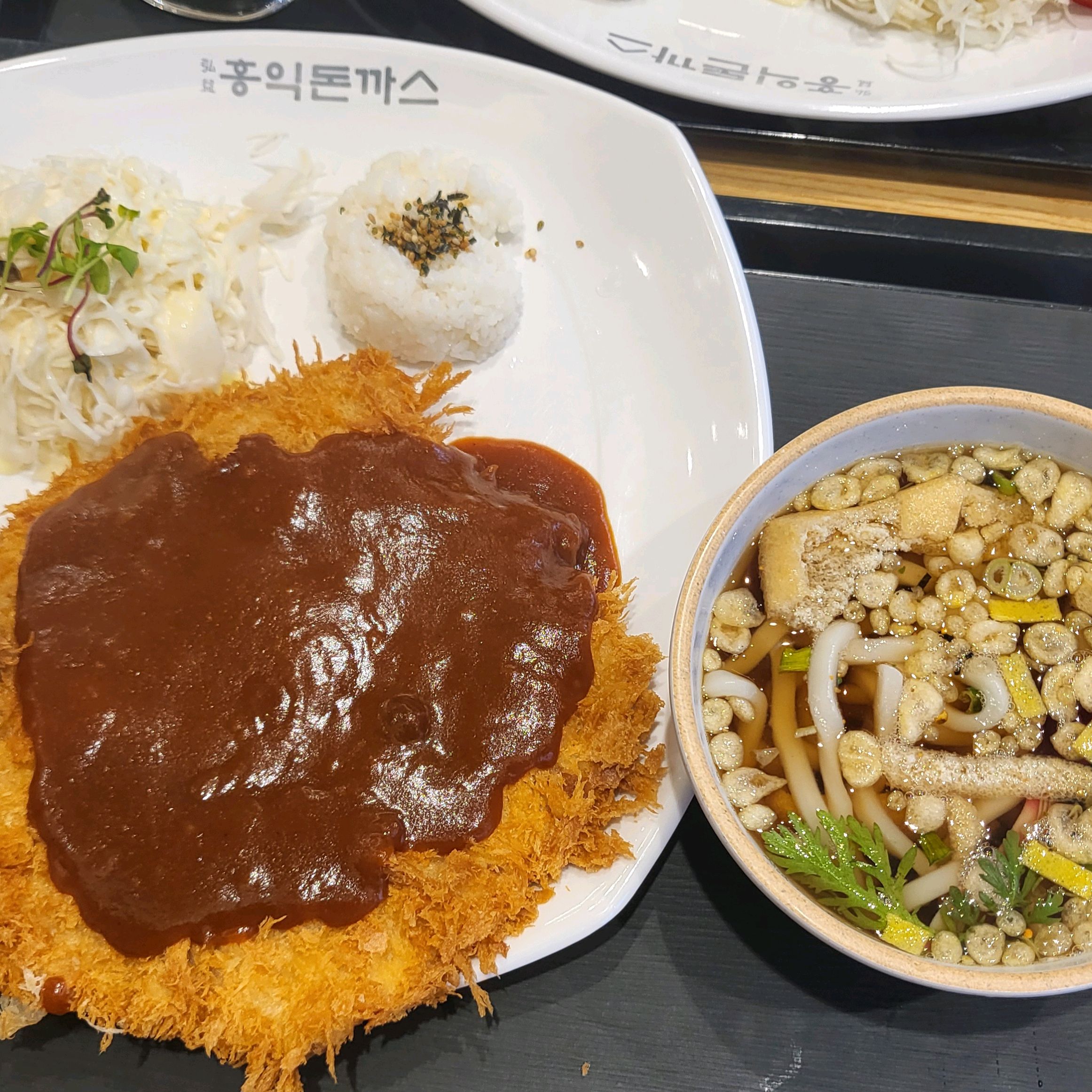 까보 쏘스 꾸덕하니 입에 착붙#돈까스 찍어 먹어도 맛있고#정식은 생선까스, 돈까스, 우동같