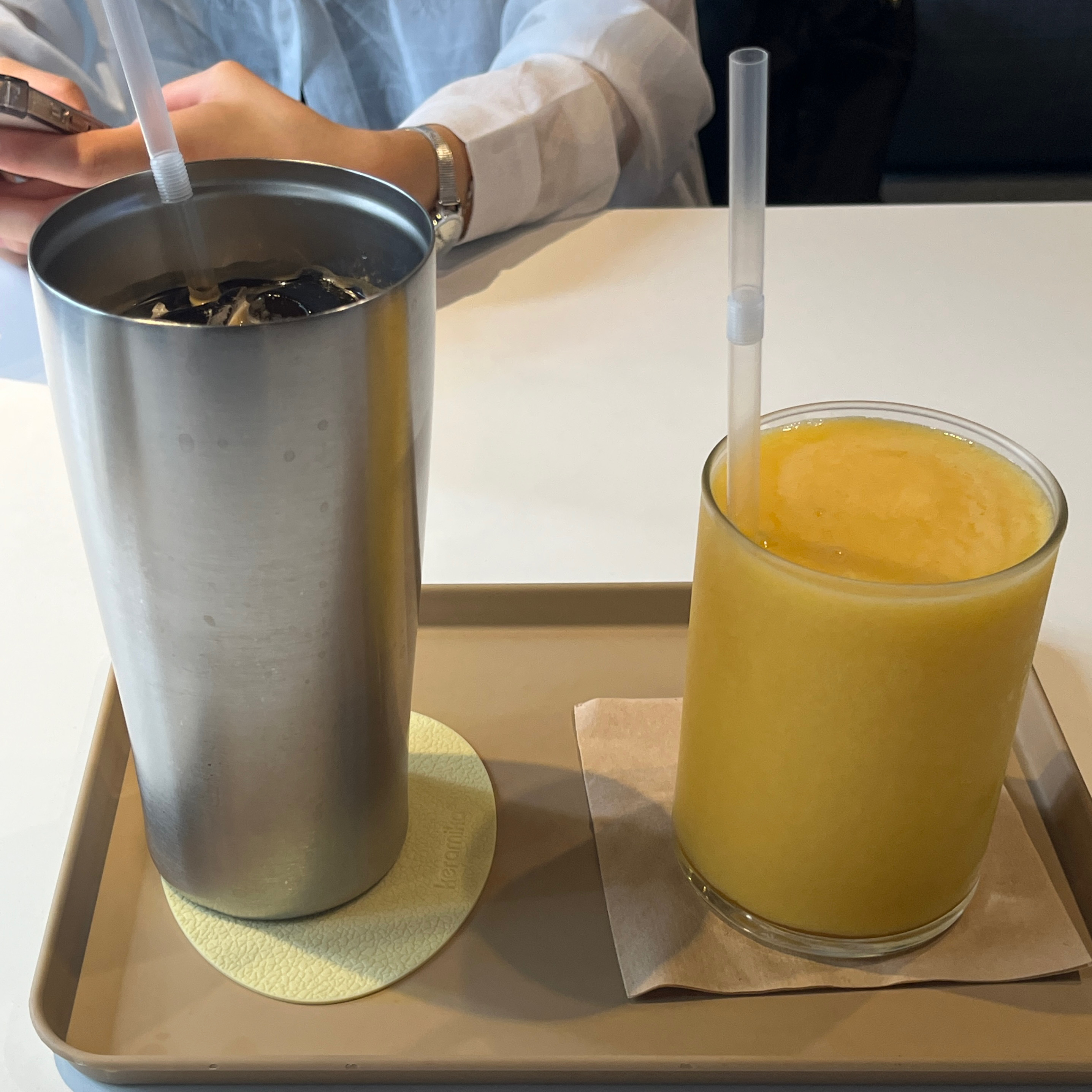 사장님께서 친절+자상하시고 망고스무디 존맛탱!🫢😃👍 인테리어도 예쁘고 분위기도 좋아서 대화