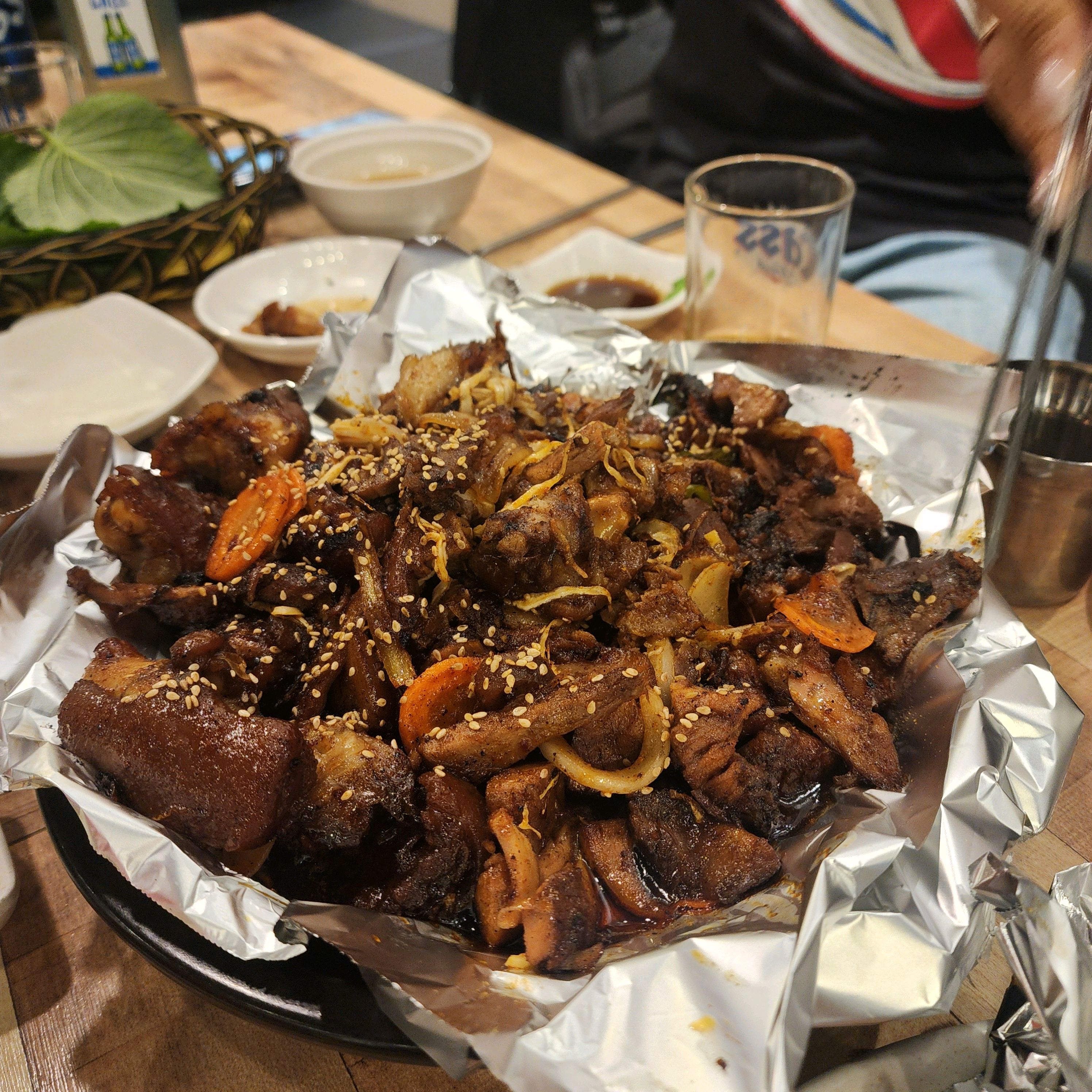 동네 족발집이라고 생각했는데 일단 완전 깔끔해서 놀랐고 - 부산역 맛집 초량할매족발