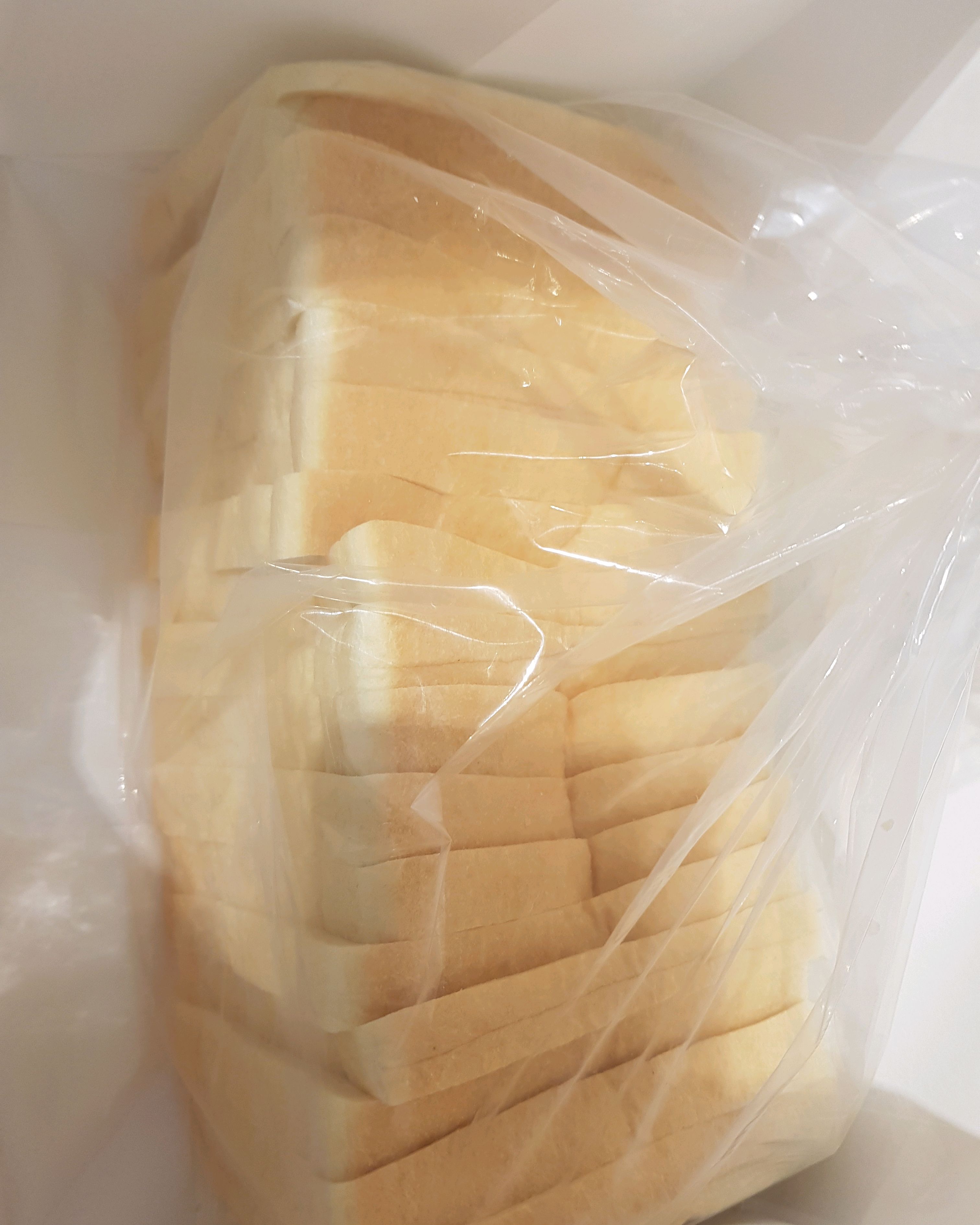 식빵  맛있어요 - 부산 중구 맛집 화이트리에 롯데백화점광복점