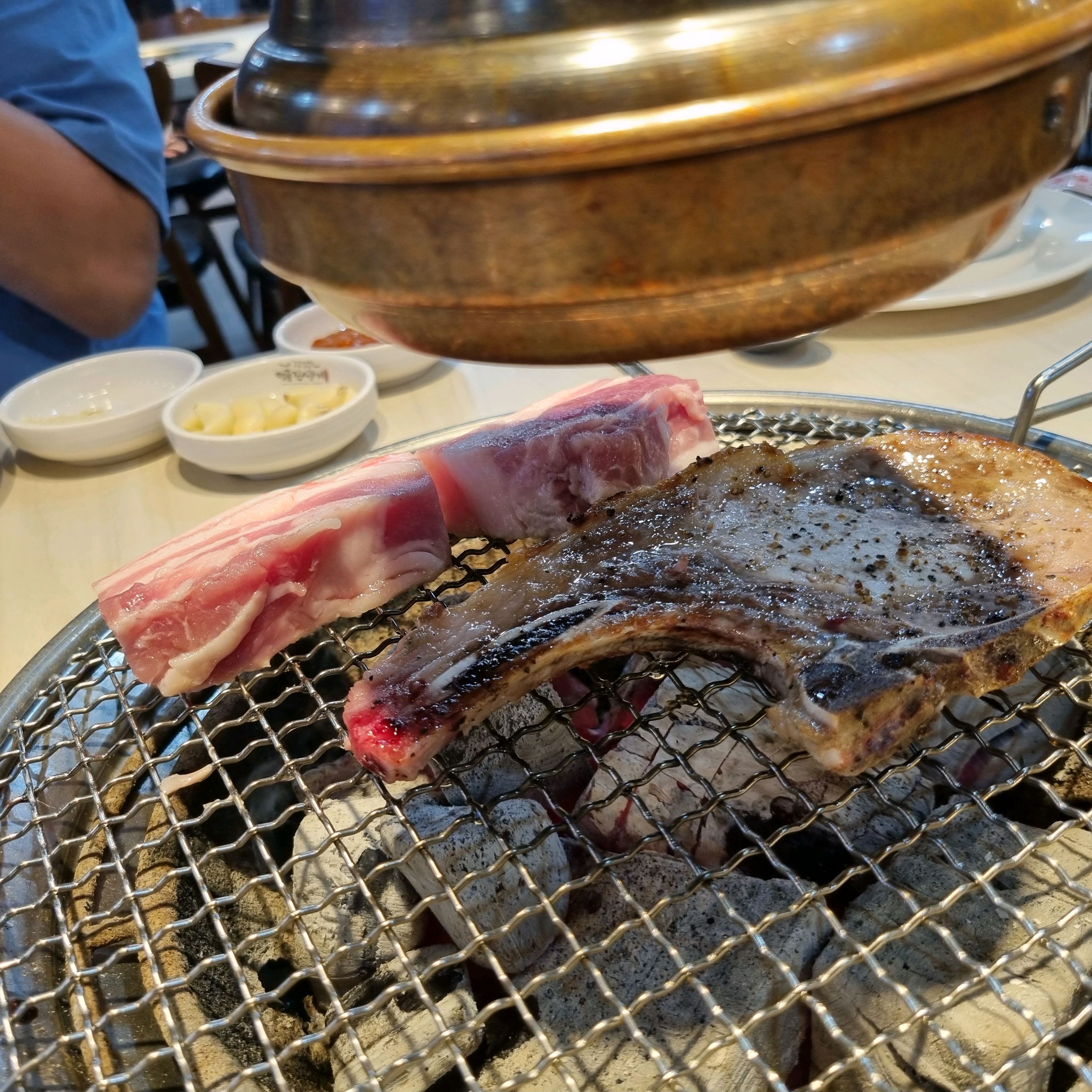 매장도 넓고 고기도 맛있어요 - 청천동 맛집 명륜진사갈비 부평아이즈빌점