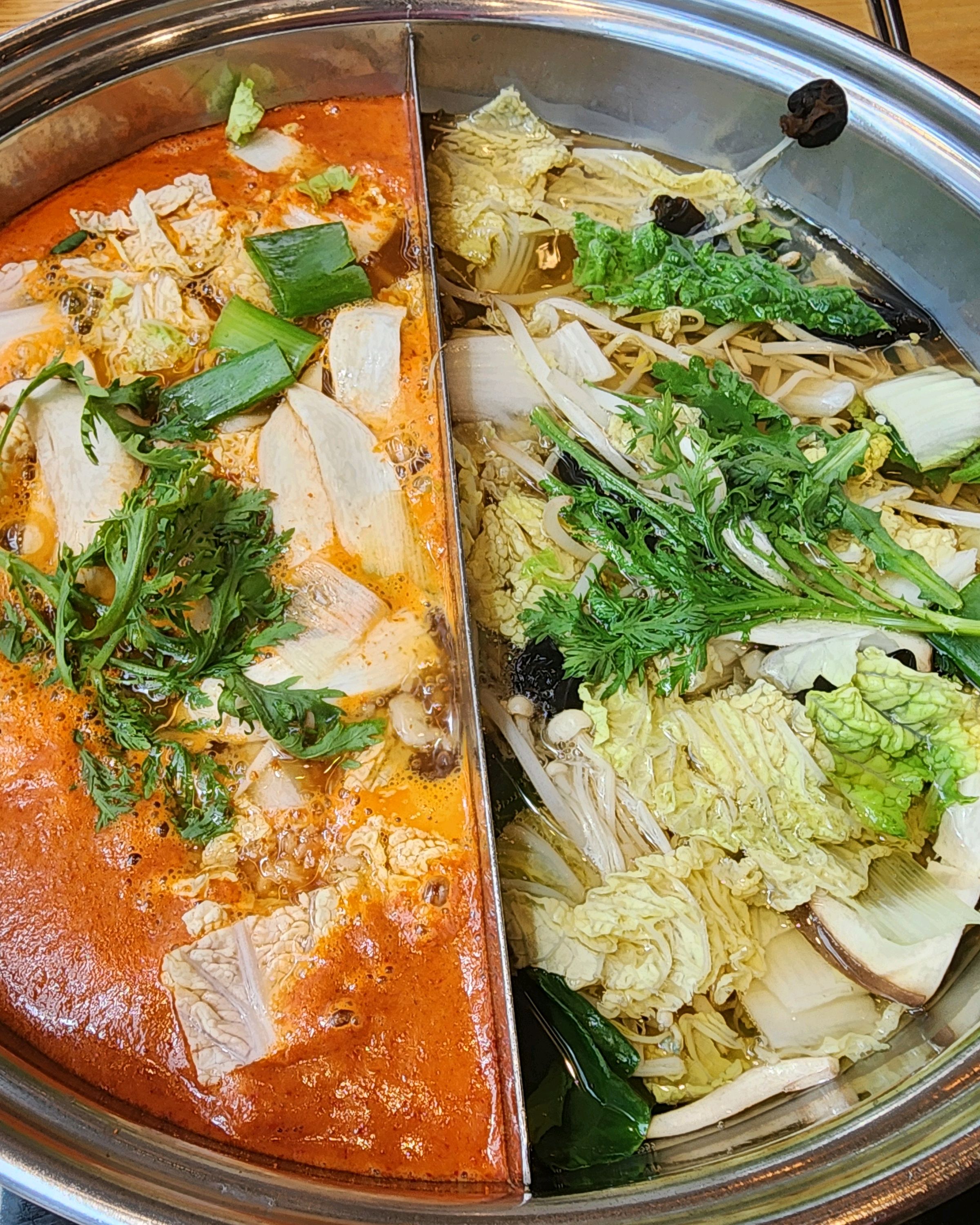 너무 맛있어요 시설도 너무깔끔하고 야채들도 고기도 싱싱해용~~^^ - 기장 정관 맛집 샤브20 기장정관점