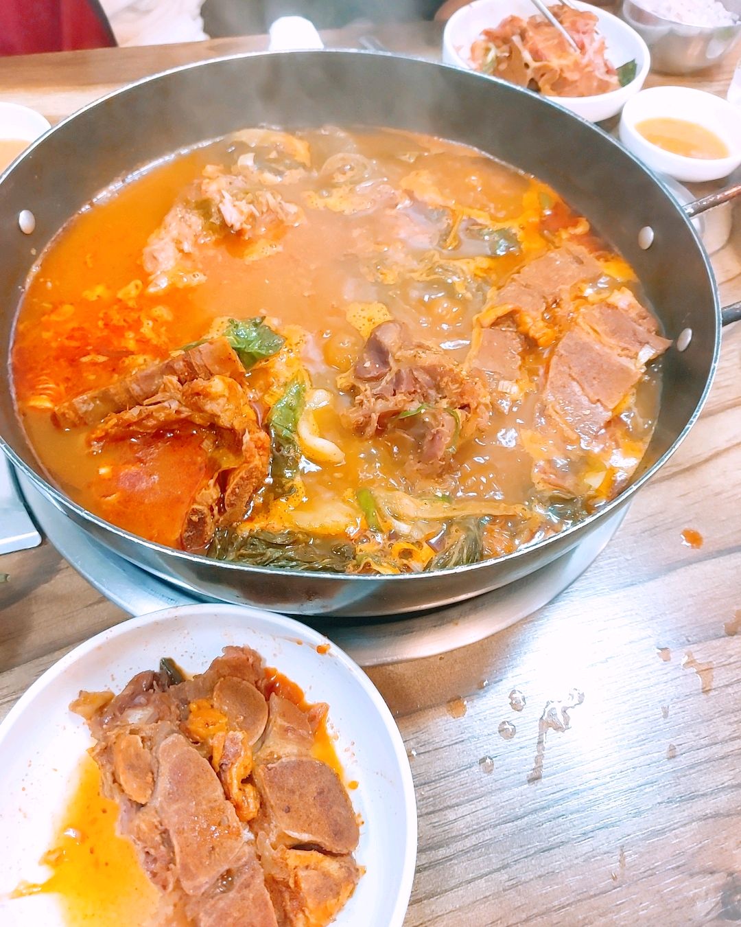  화곡역 뼈다귀 해장국 락감감자탕해물뼈찜
