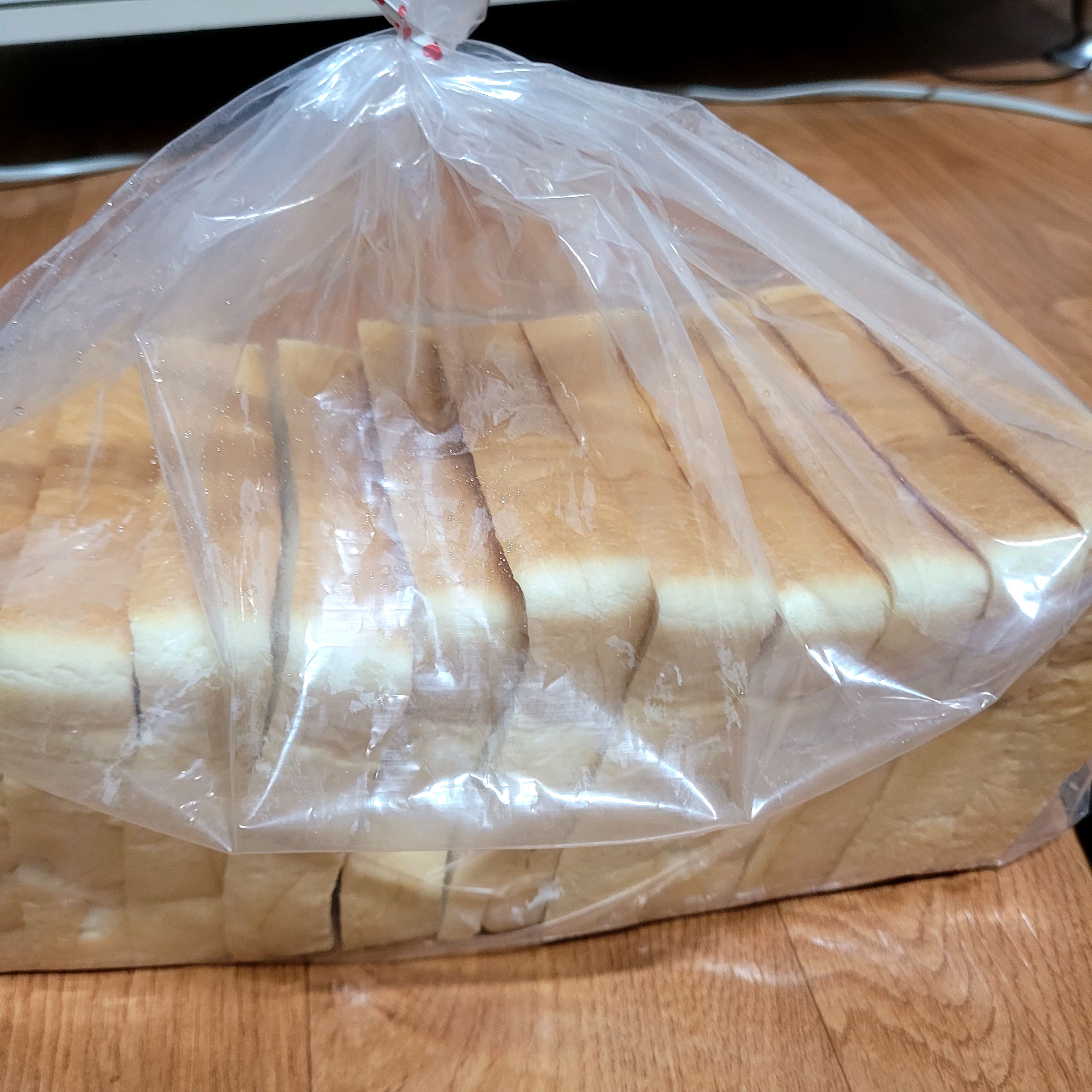 예전에는 줄서서 샀는데 - 창원 중동 맛집 화이트리에 유니시티점
