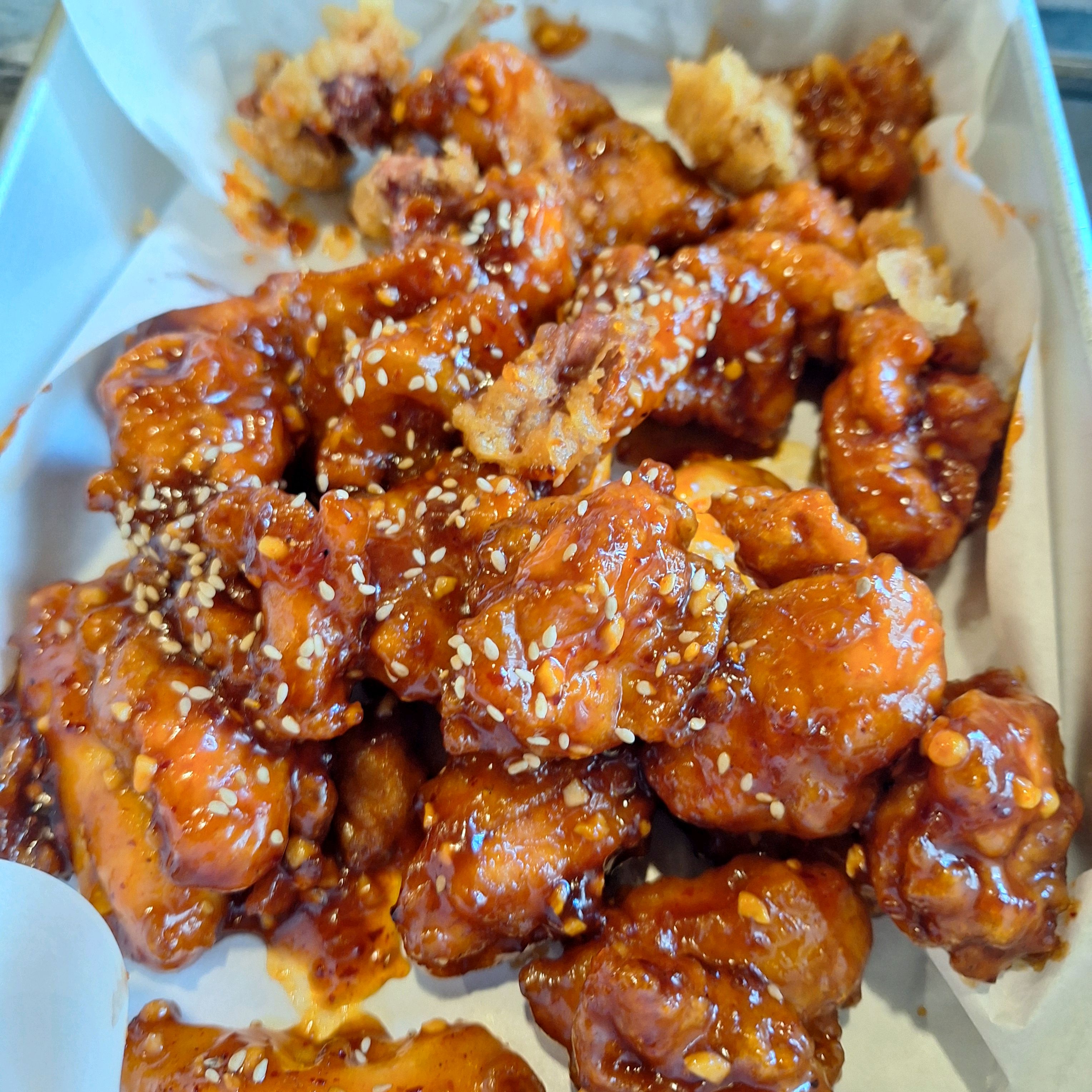 
반월역식당 굽네치킨 안산반월점