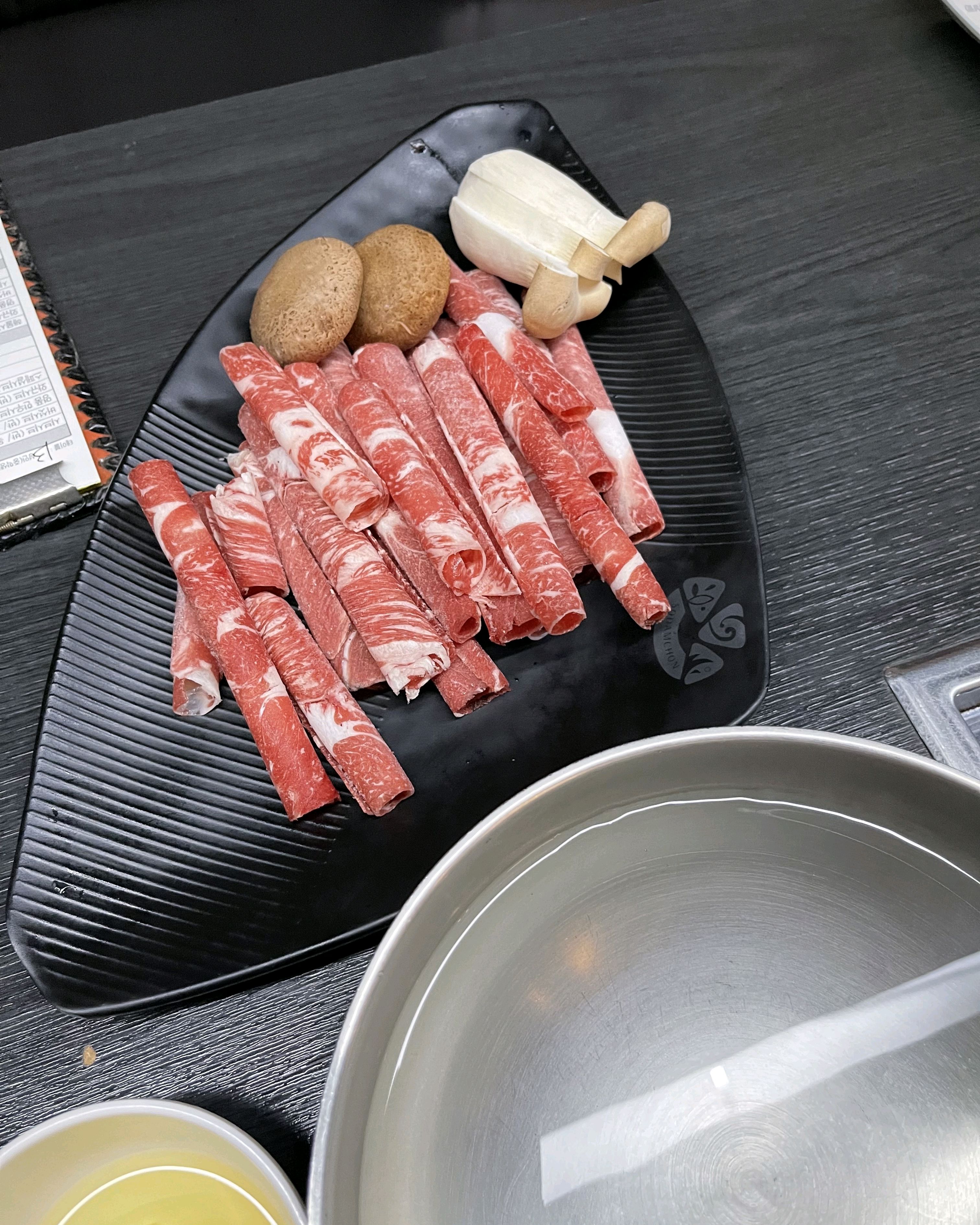 점심시간에 방문해서 손님 많았어요.  샤브샤브 맛나게 먹었습니다. - 화곡동 맛집 소담촌 화곡점