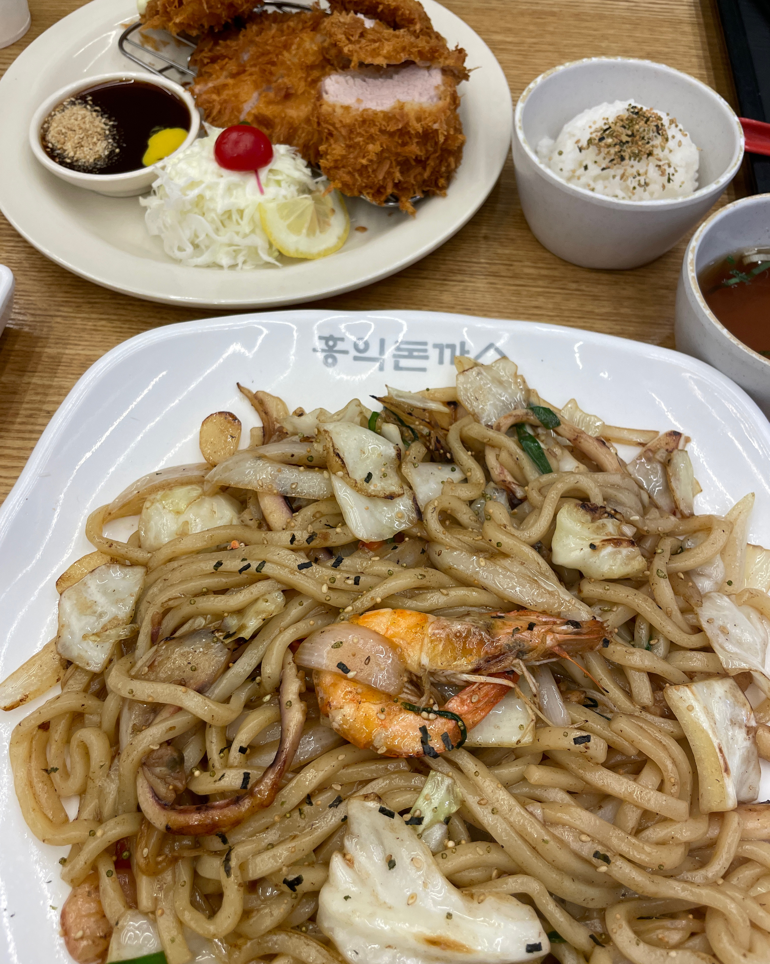 셀프바에 밥, 스프 있어서 - 포항 오천읍 맛집 홍익돈까스 포항오천점