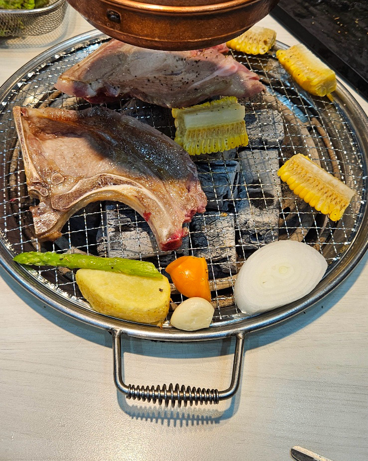 리뷰에는 안좋은 글들이 많아서 반신반의 - 아바이마을 맛집 명륜진사갈비 강원속초점