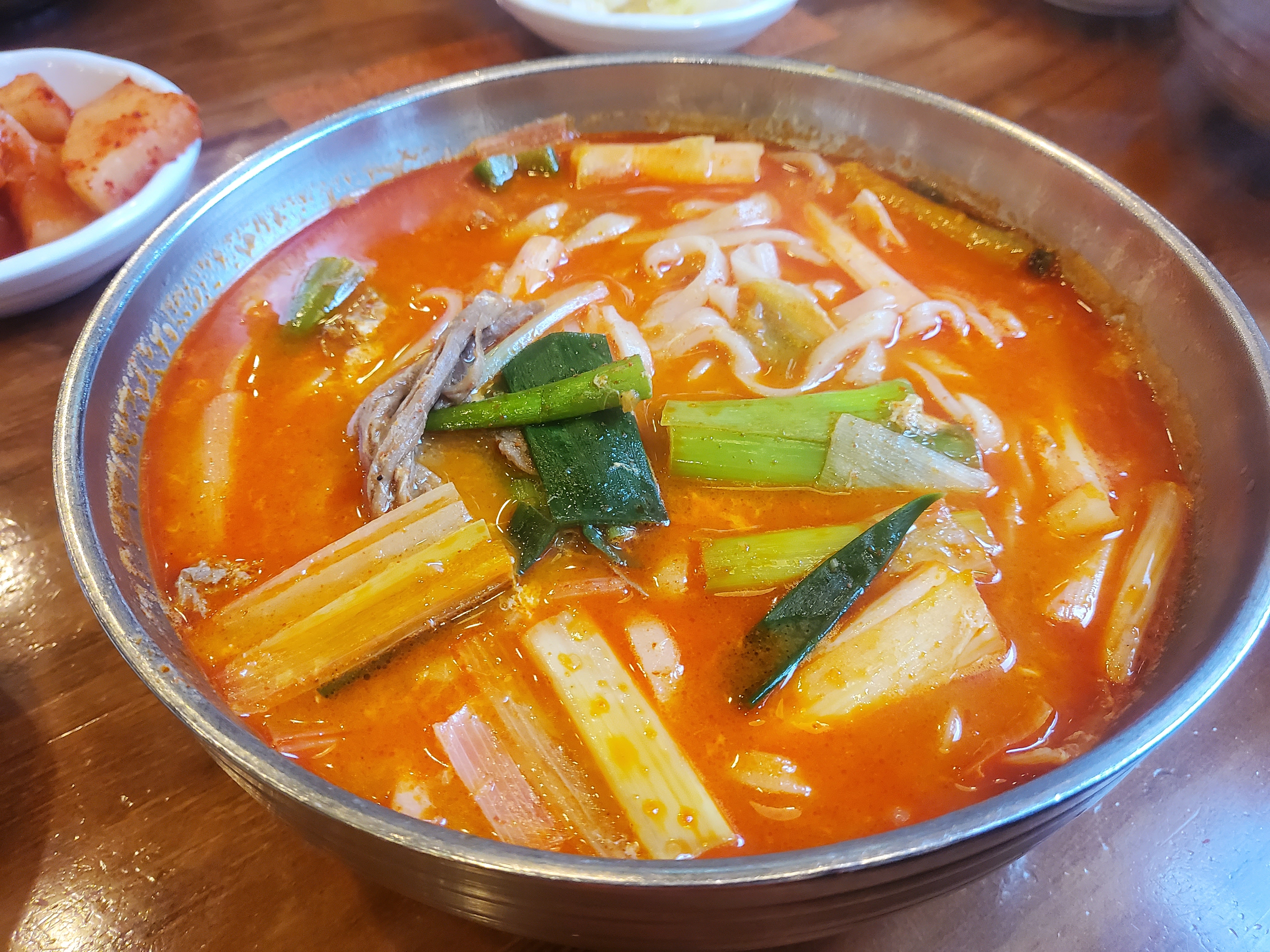 종각역 전통 전골집 이화수전통육개장 서울무교점