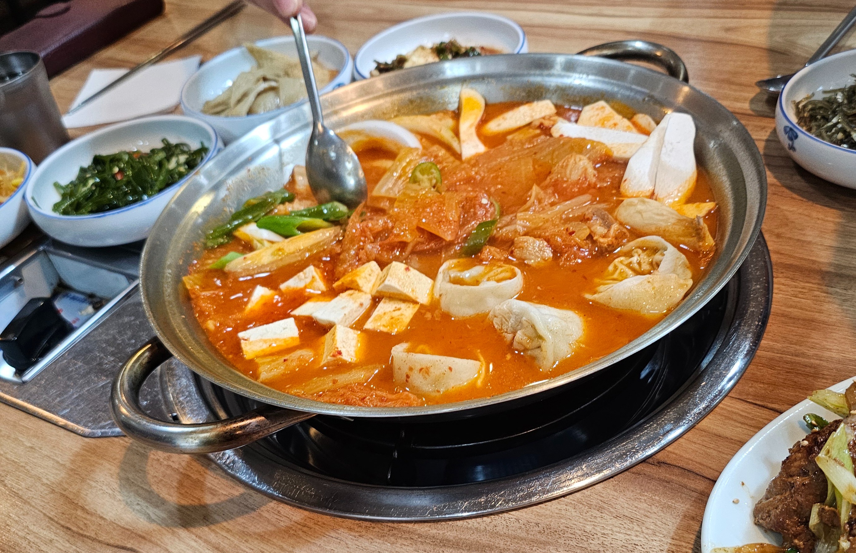 35000원 짜리 김치 전골 입니다. - 부산역 맛집 가마솥