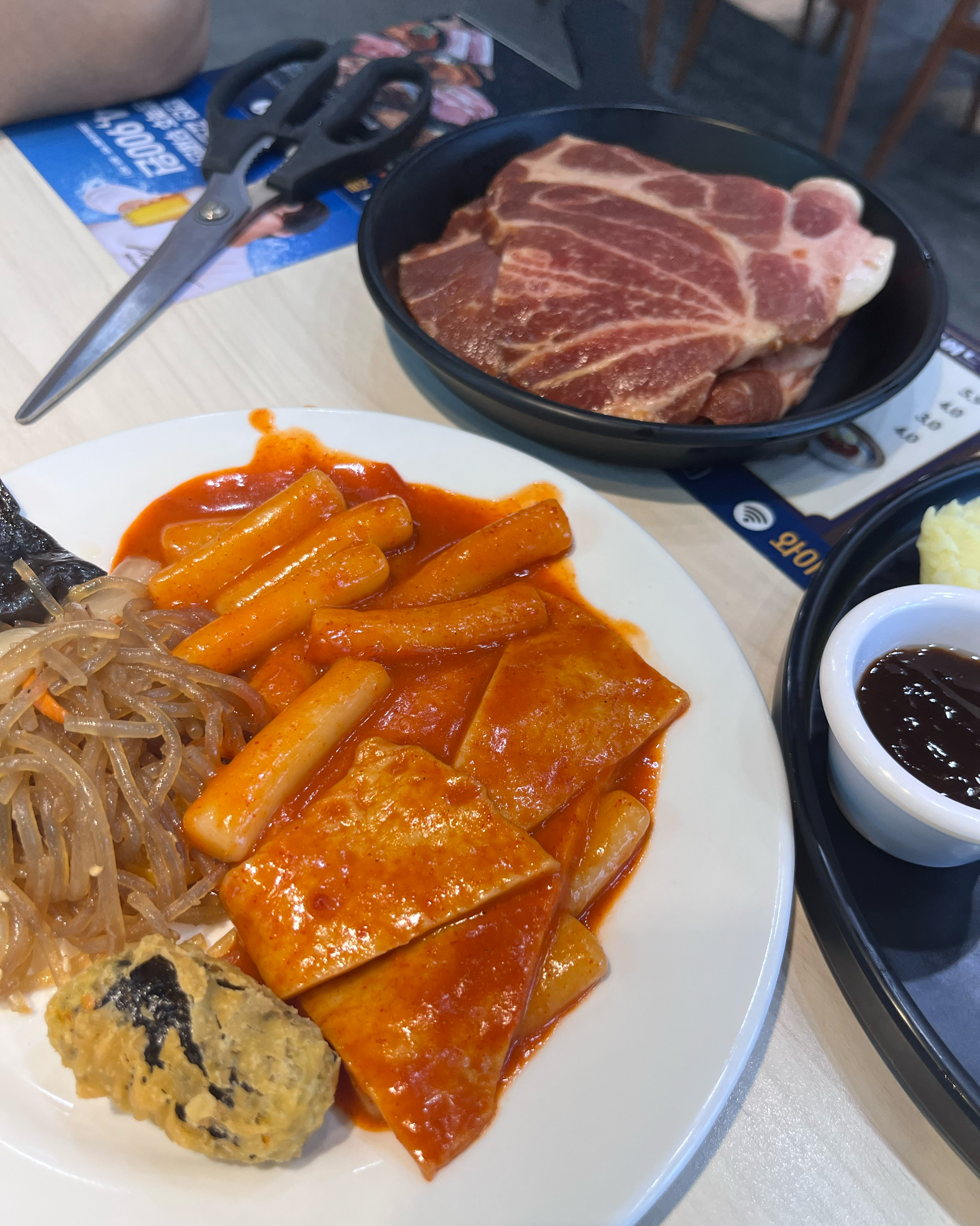 숯불돼지갈비는 명륜진사갈비~ 가 진짜 짱😊👍🏻 - 의정부 용현동 맛집 명륜진사갈비 의정부송산역점