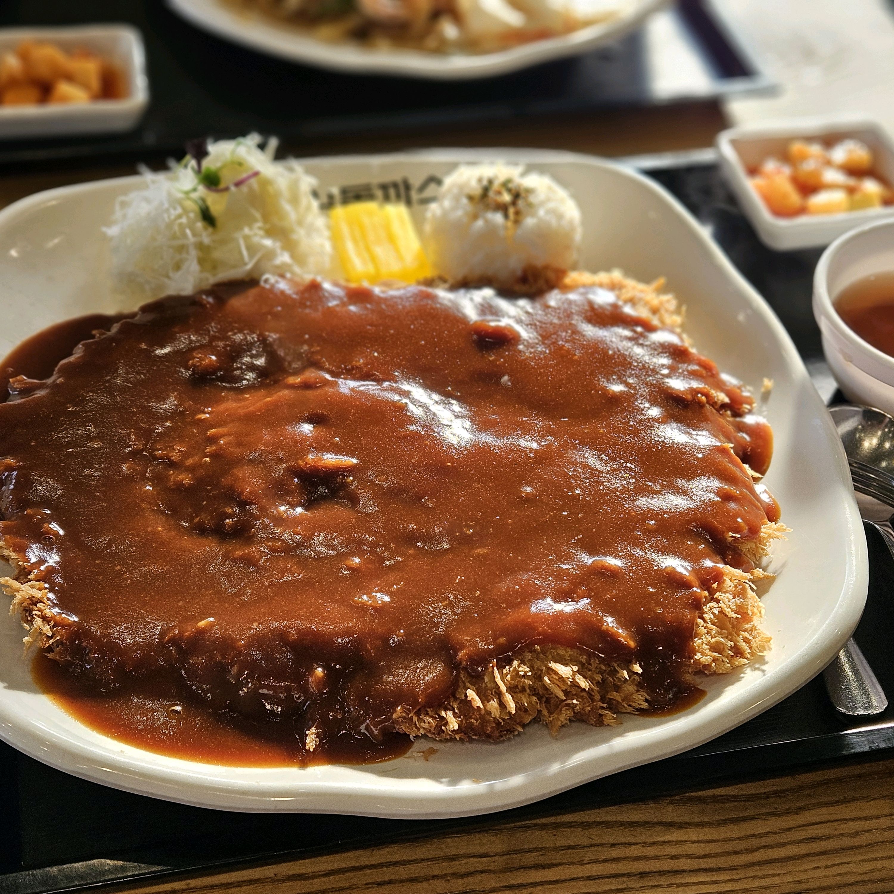 동네맛집이에요 - 왕송호수 맛집 홍익돈까스 의왕왕송호수점