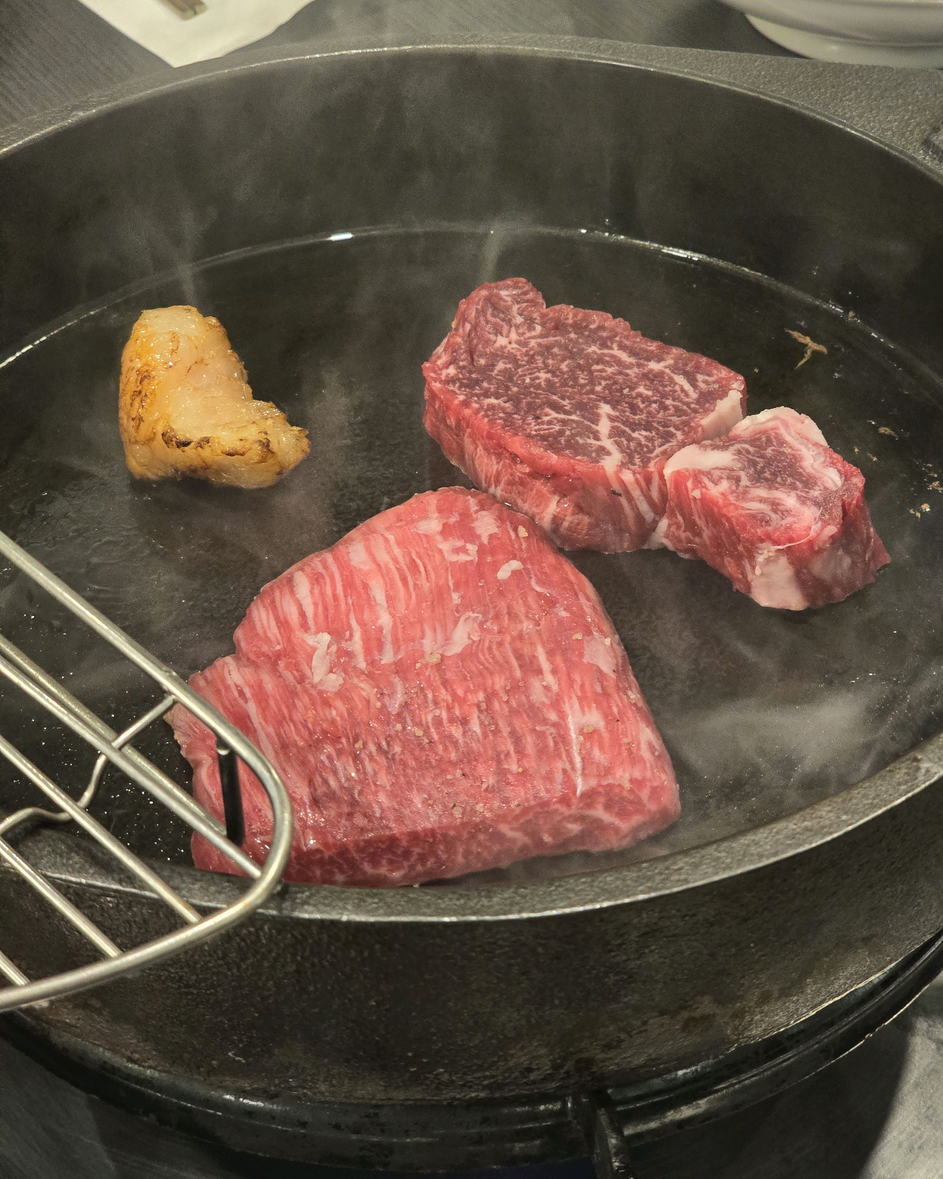 제가 먹어본 고기 중 단연 최고였습니다. 여의도에서 찾기 어려운 이러한 맛집을 이제 알게되