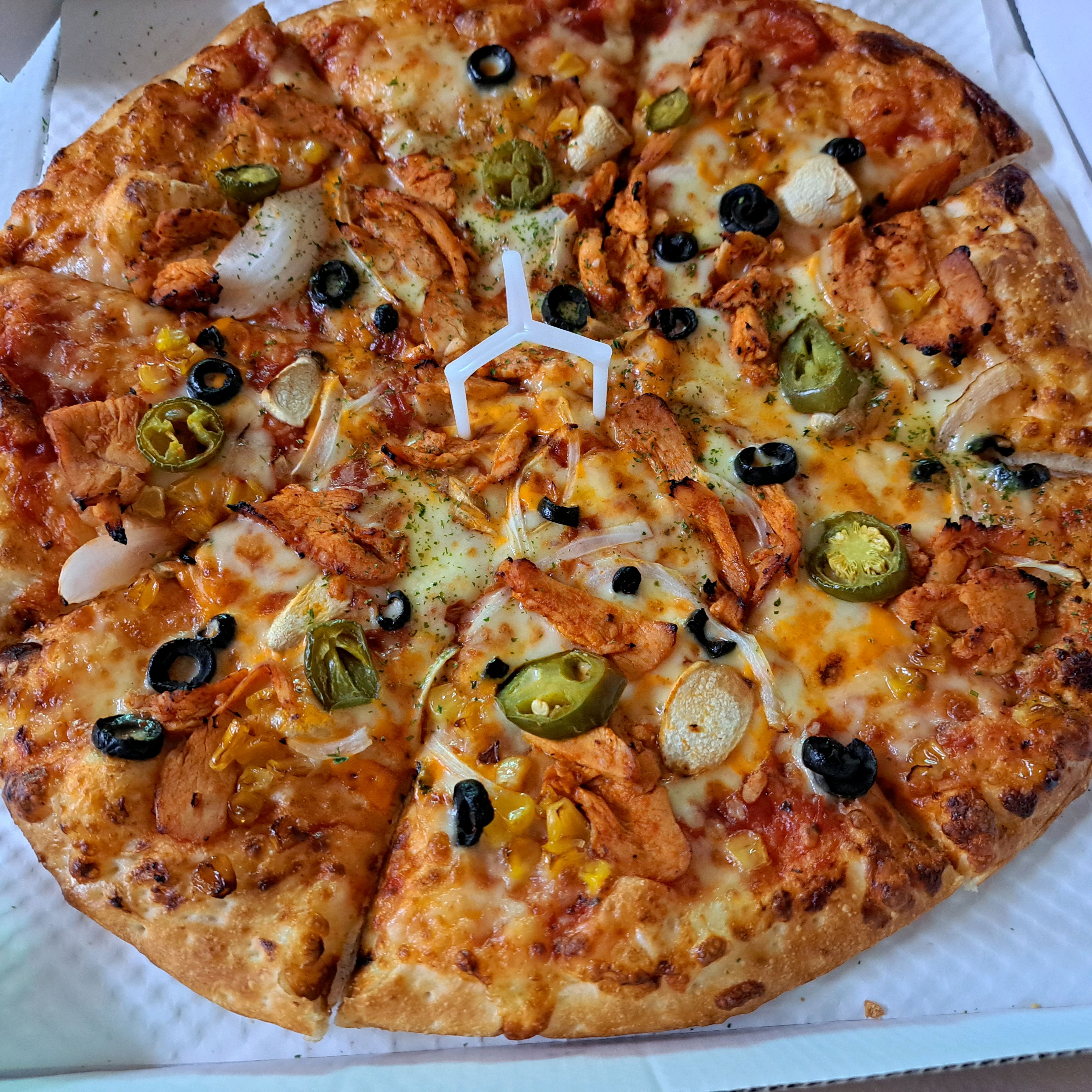 부모님과 같이 먹은 버팔로 핫치킨(9990원) 치즈퐁듀쉬림프(12900원) 이에요 - 장산역 맛집 피자몰 NC해운대점