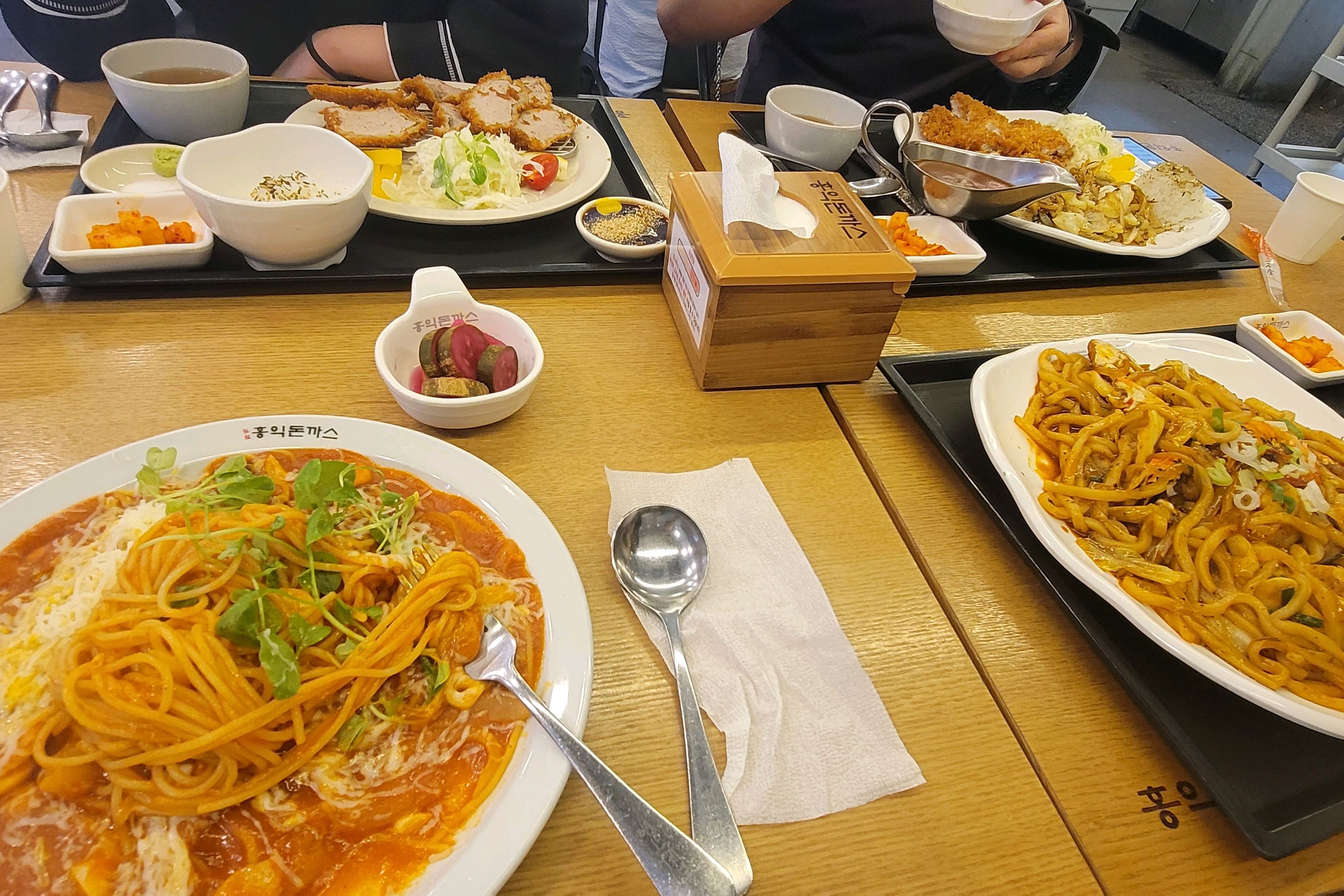 양도 많아서 대식가 아빠한테 딱 - 울산 매곡 맛집 홍익돈까스 울산매곡점