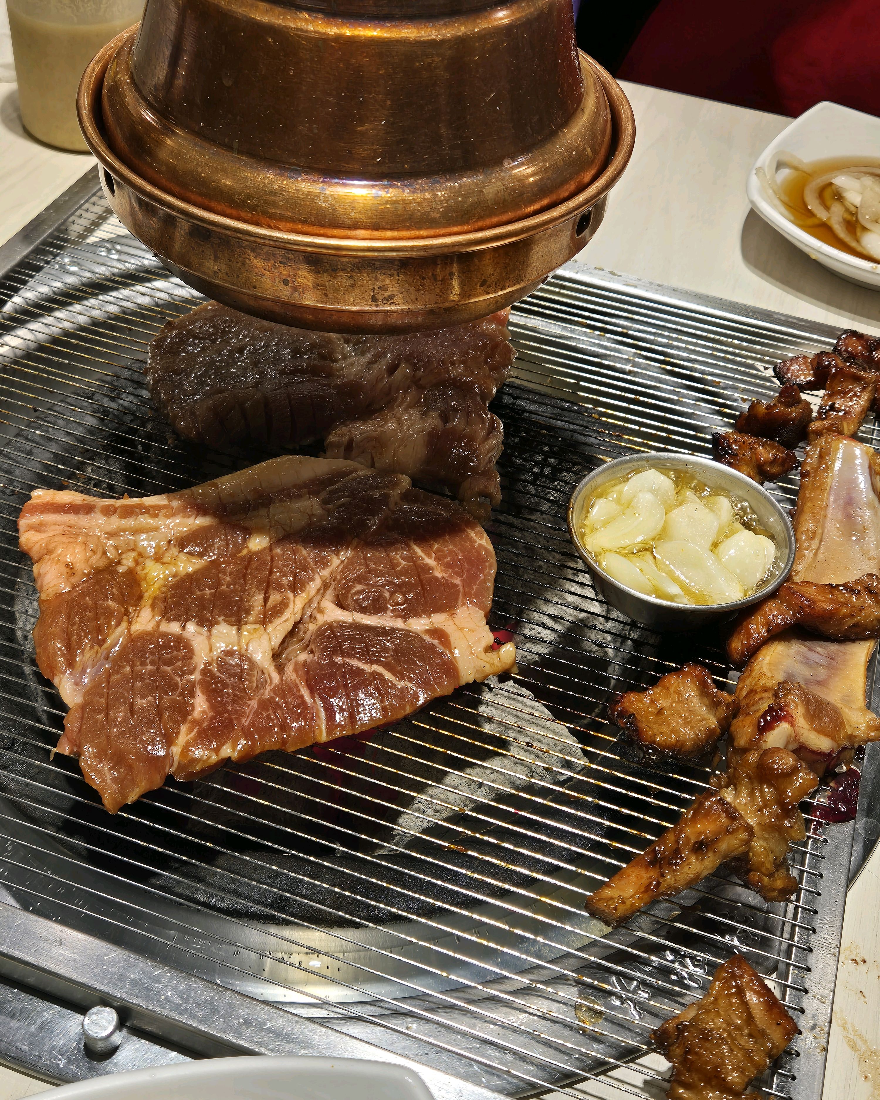 고기 참 잘익어요 . 숯불이 강력해요. 사장님 친절끝판왕~~ 기분좋네요. - 통진 맛집 명륜진사갈비 김포통진점