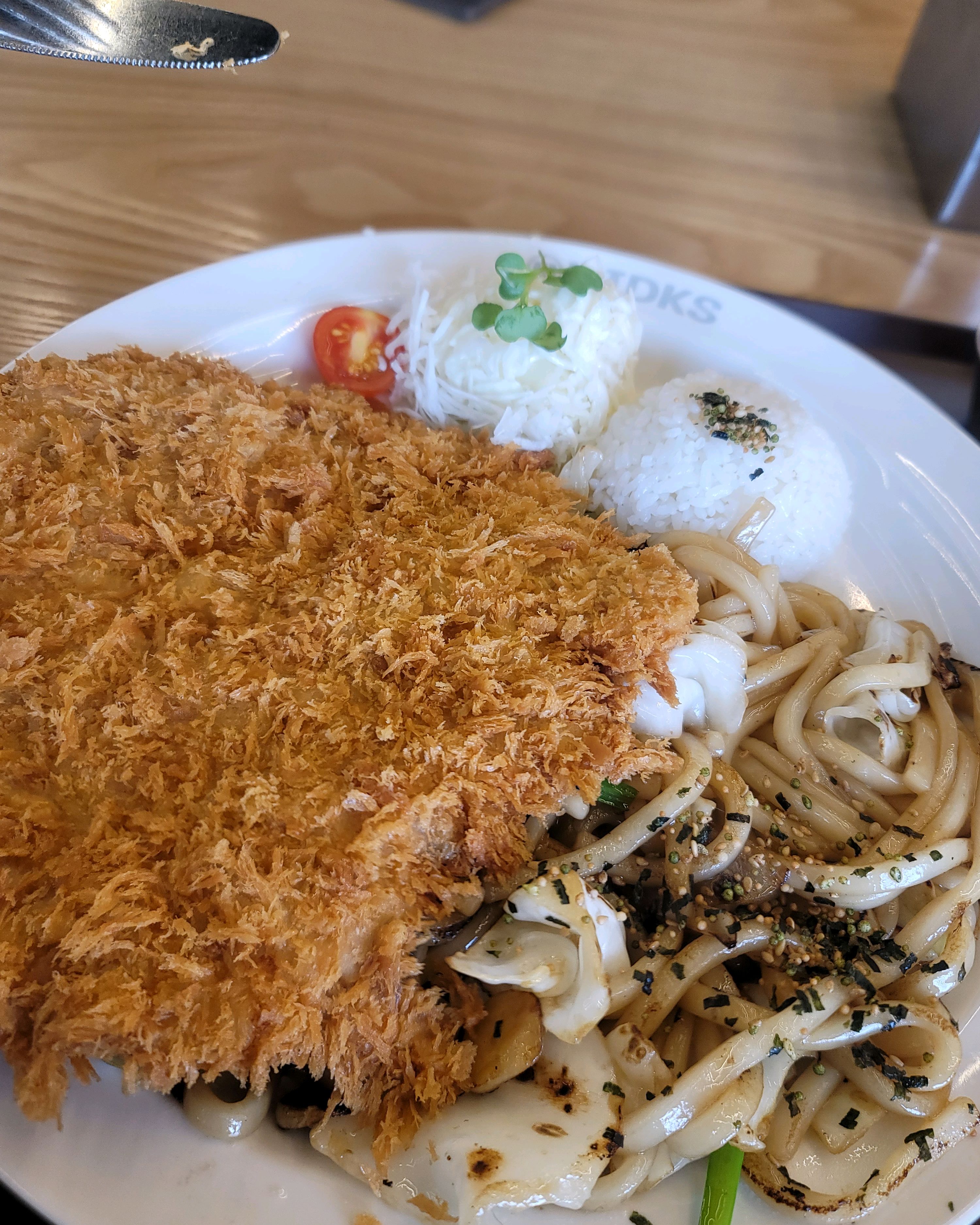 혼밥하기 좋아서 자주가요. - 동탄 반송동 맛집 홍익돈까스 동탄 본점