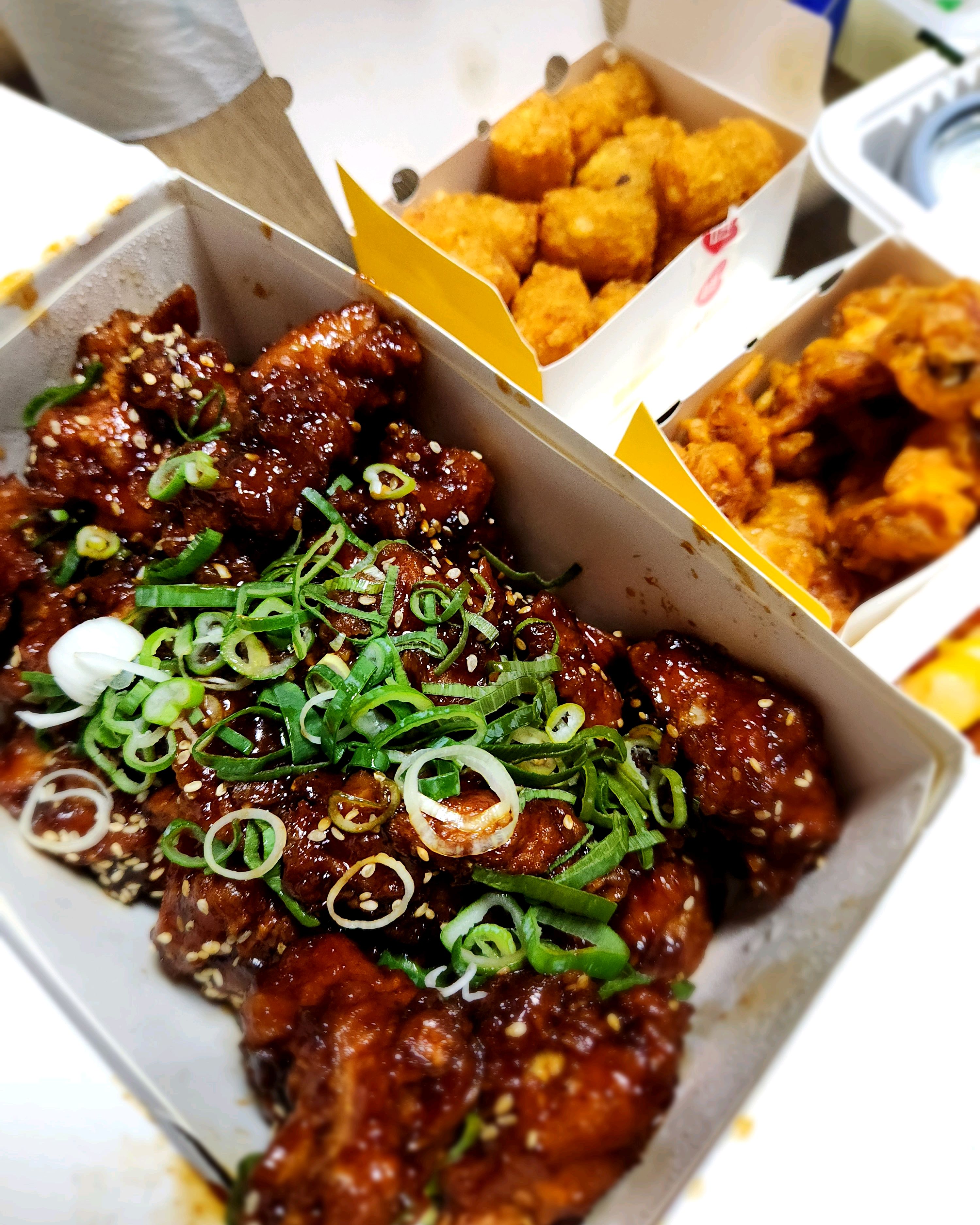 수원닭강정맛집 수원왕갈비통닭 권선시장점 여기대박.... 엄청 푸짐하고 서비스도 많고요 - 권선동 맛집 수원왕갈비통닭 권선시장점