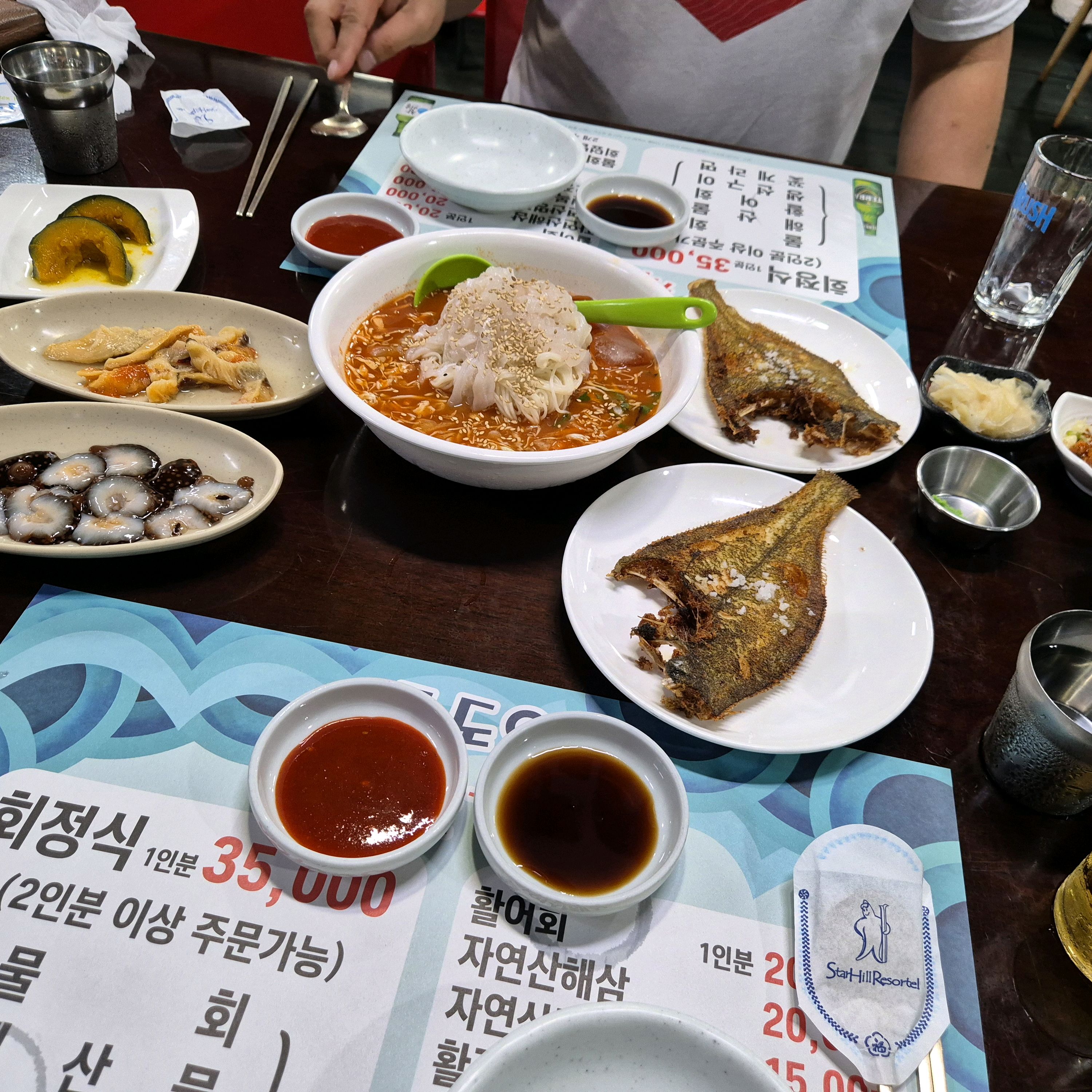 사장님도 친절하시고 회도 싱싱하고 양도 많고 - 경포대 맛집 독도야
