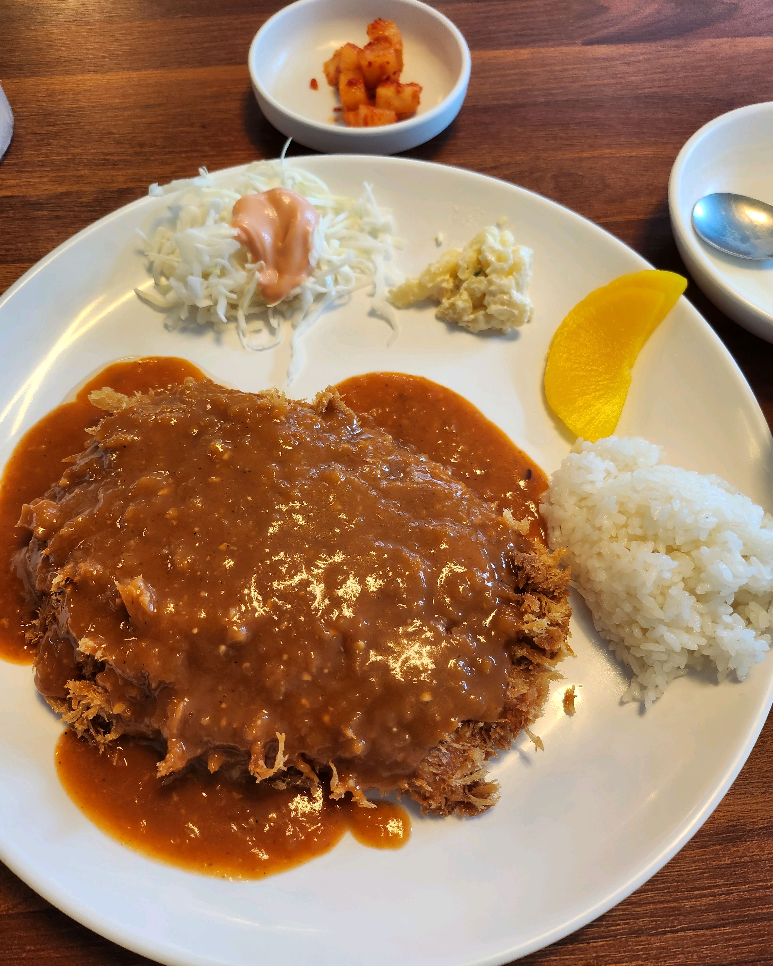  서울시 용산구 효창동 맛집 돈까스산골녹차냉면