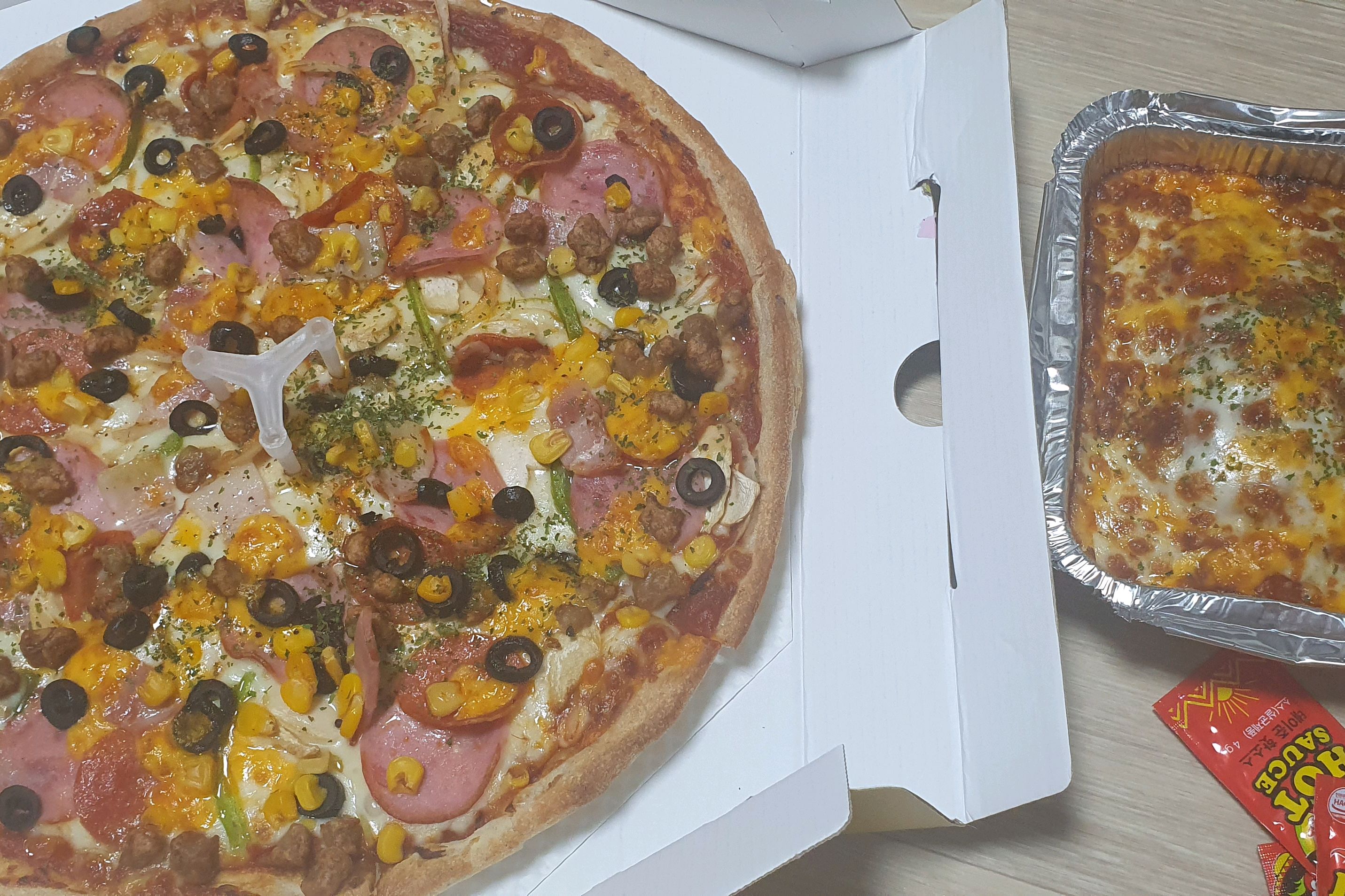 이번은 기본 보감디럭스세트포장. 역시 파스타도 맛있음. - 천호동 맛집 피자보감 강동구본점
