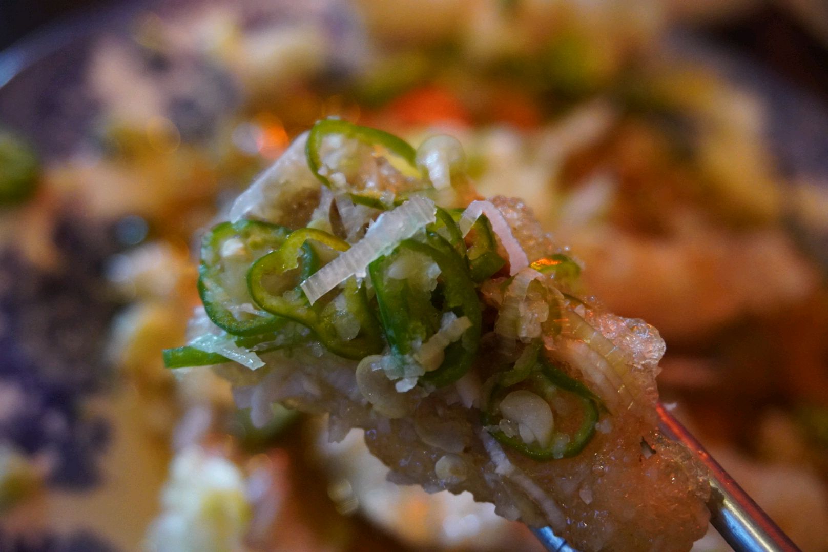 유린기 겉바속촉 맛있음 👍 술안주맛집 #천호술집 홍콩분위기 가득! 술이 쭉쭉들어감 - 천호동 맛집 용호관