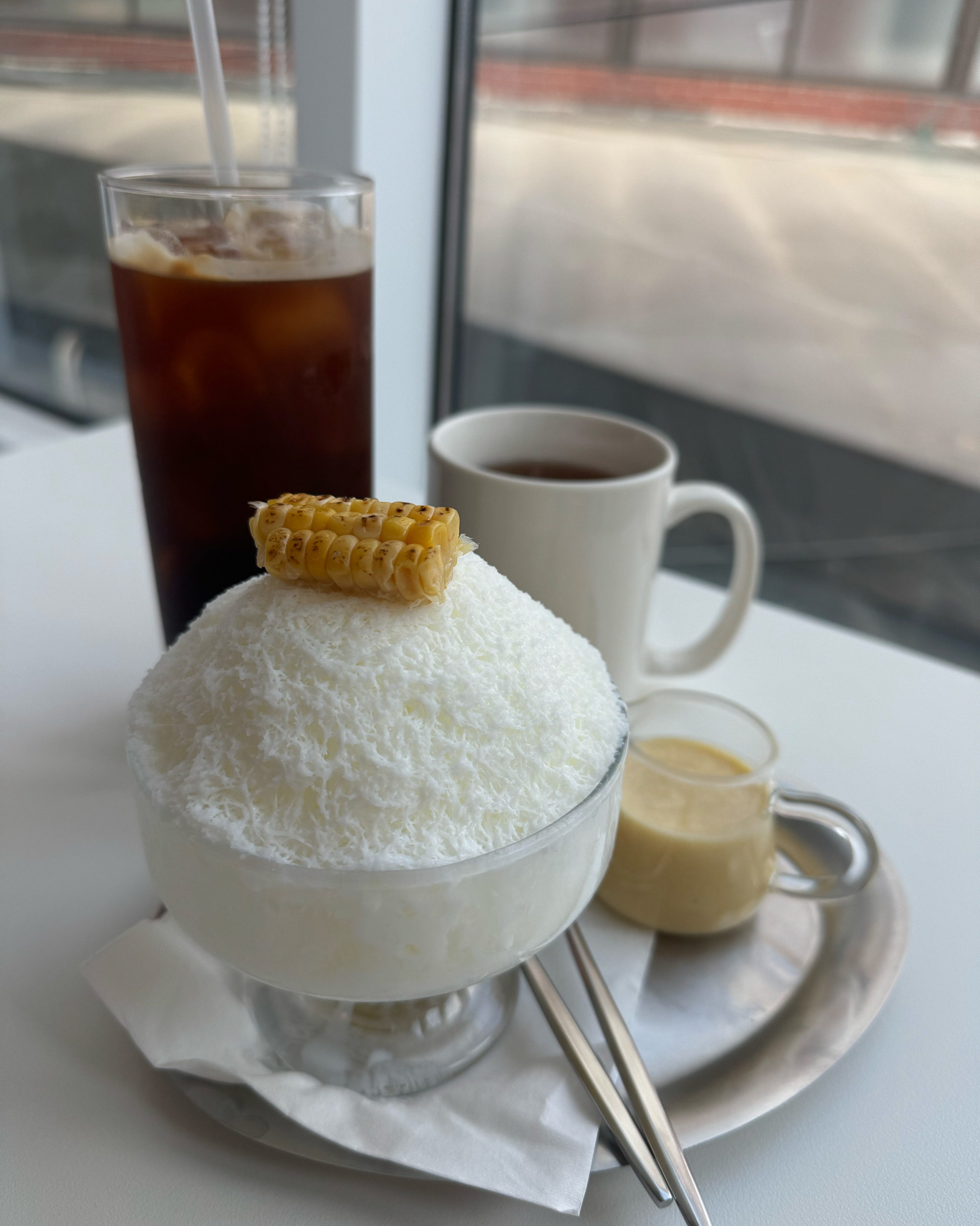 옥수수 디저트가 있다는 말에 바로 왔습니다! 옥수수 빙수는 말해모해 너무 맛있네용ㅠㅠ 제가
