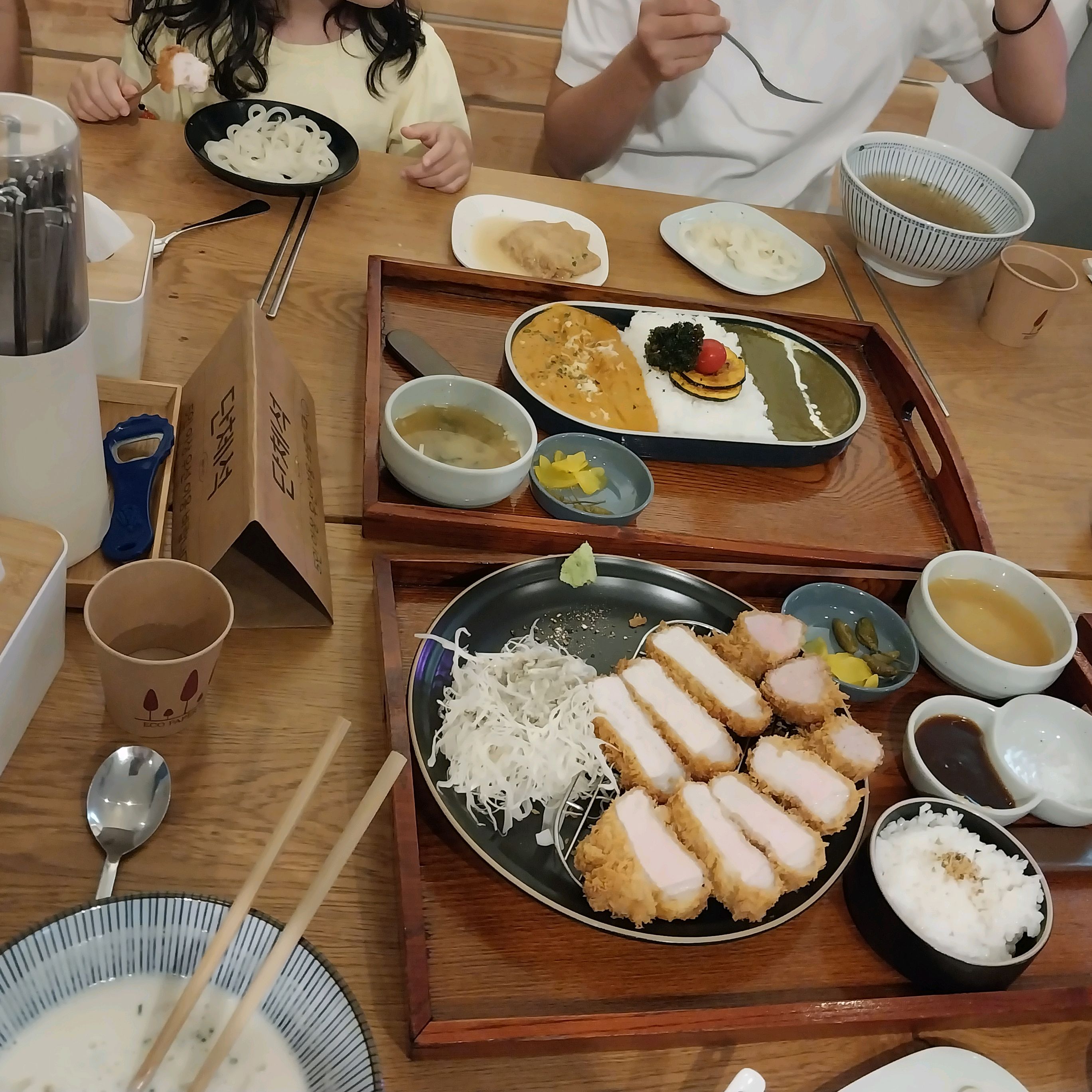 음식점 리뷰는 처음 써봅니다. 여행중에 모르는 현지분께 소개받아 갔는데 너무너무 맛있었습니