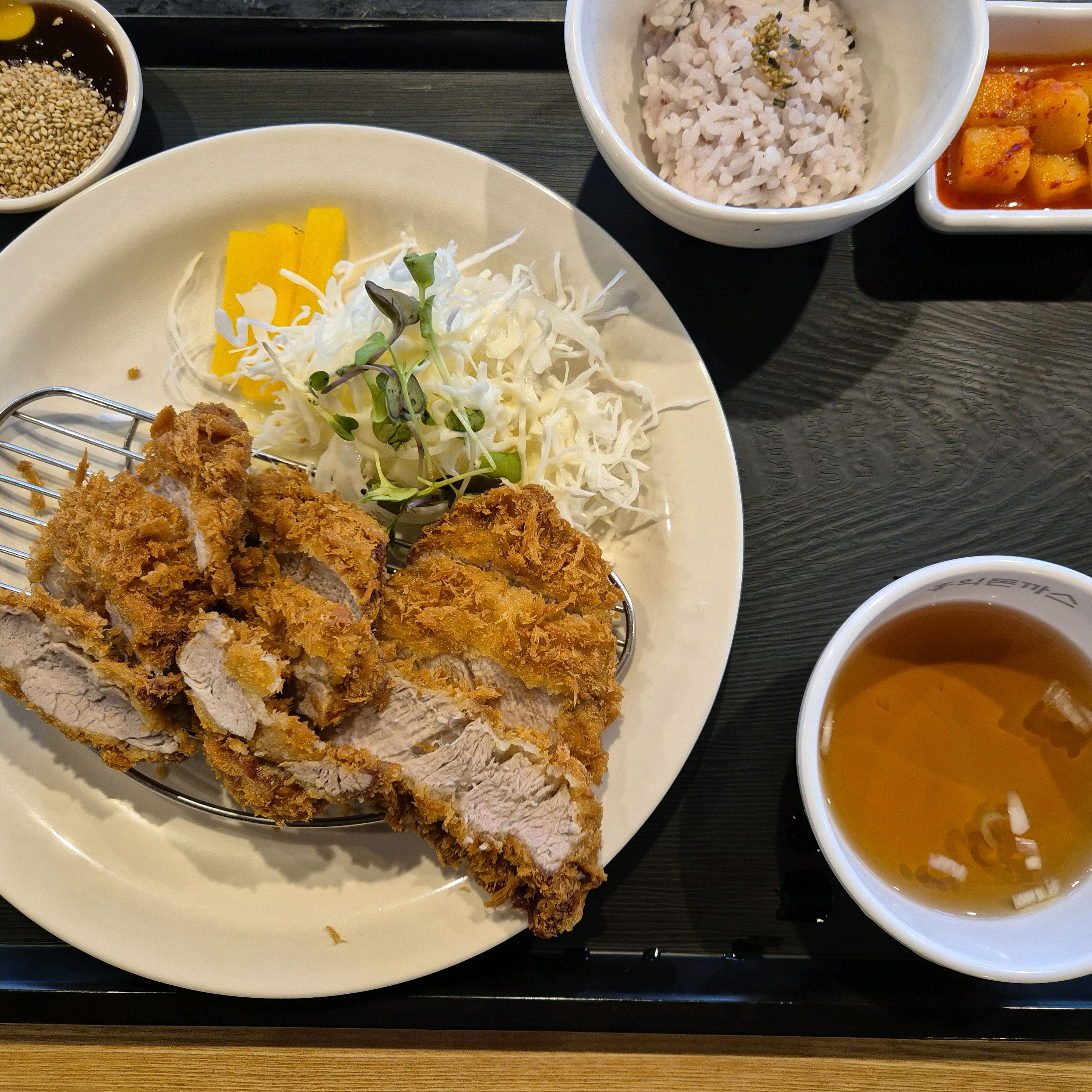 세트A 등심돈까스+야채볶음우동 - 향남 맛집 홍익돈까스 향남점