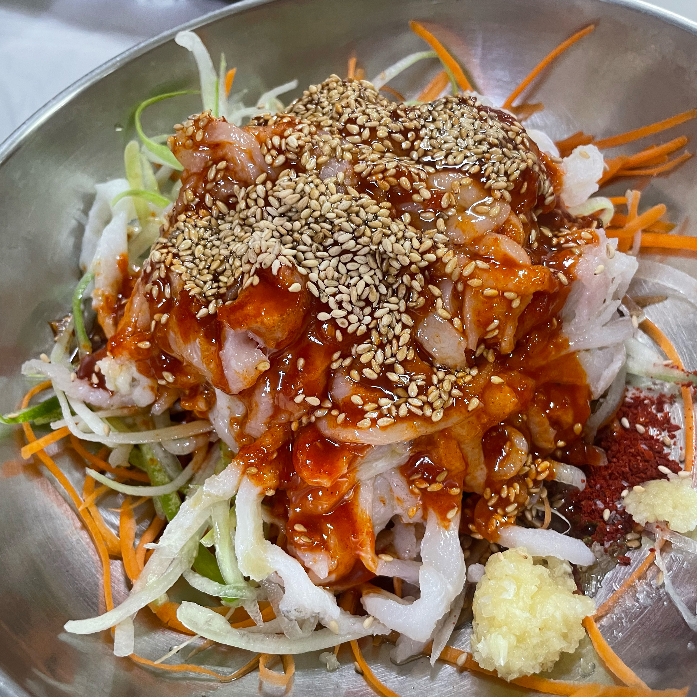 물회가 특이해요 - 아바이마을 맛집 송도물회