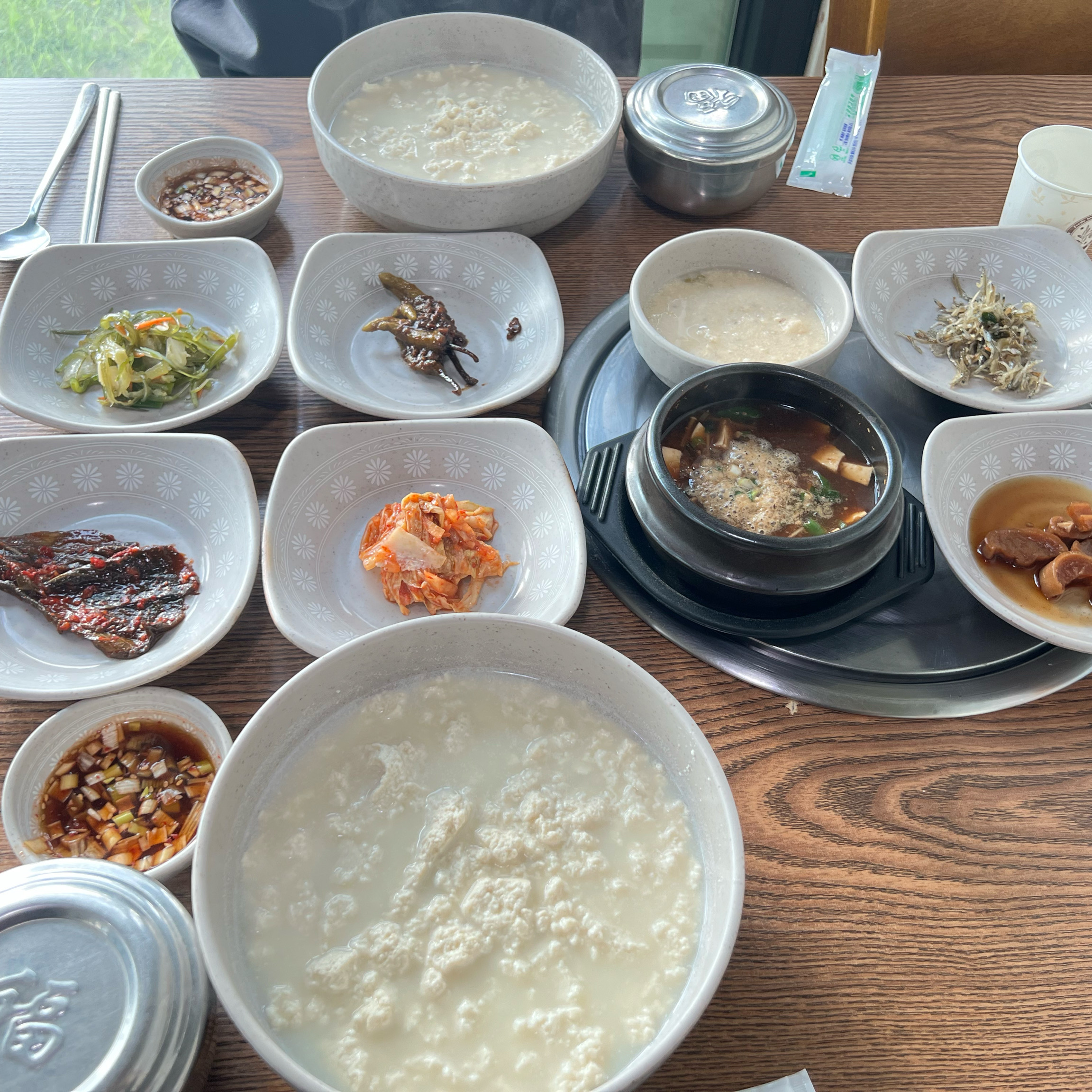 강릉도차 첫날 바로 뚱할머니 순두부집으로 왔습니다. - 경포대 맛집 뚱할머니순두부