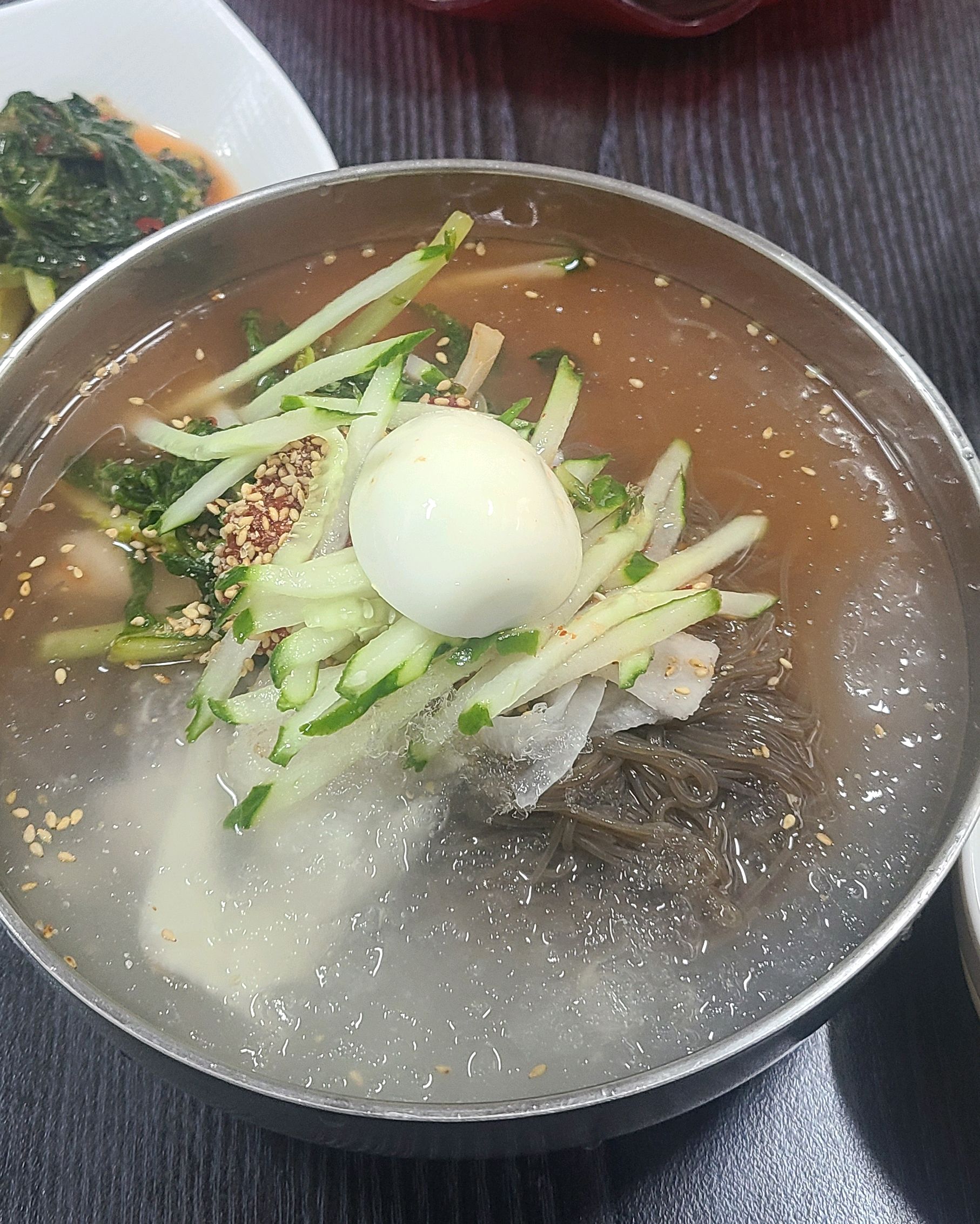 자주가는 천호동 냉면 입니다 맛이 한결같아사 자주 갑니다 ㅎ 사장님분들도 친절하시고요 - 천호동 맛집 꽃집냉면