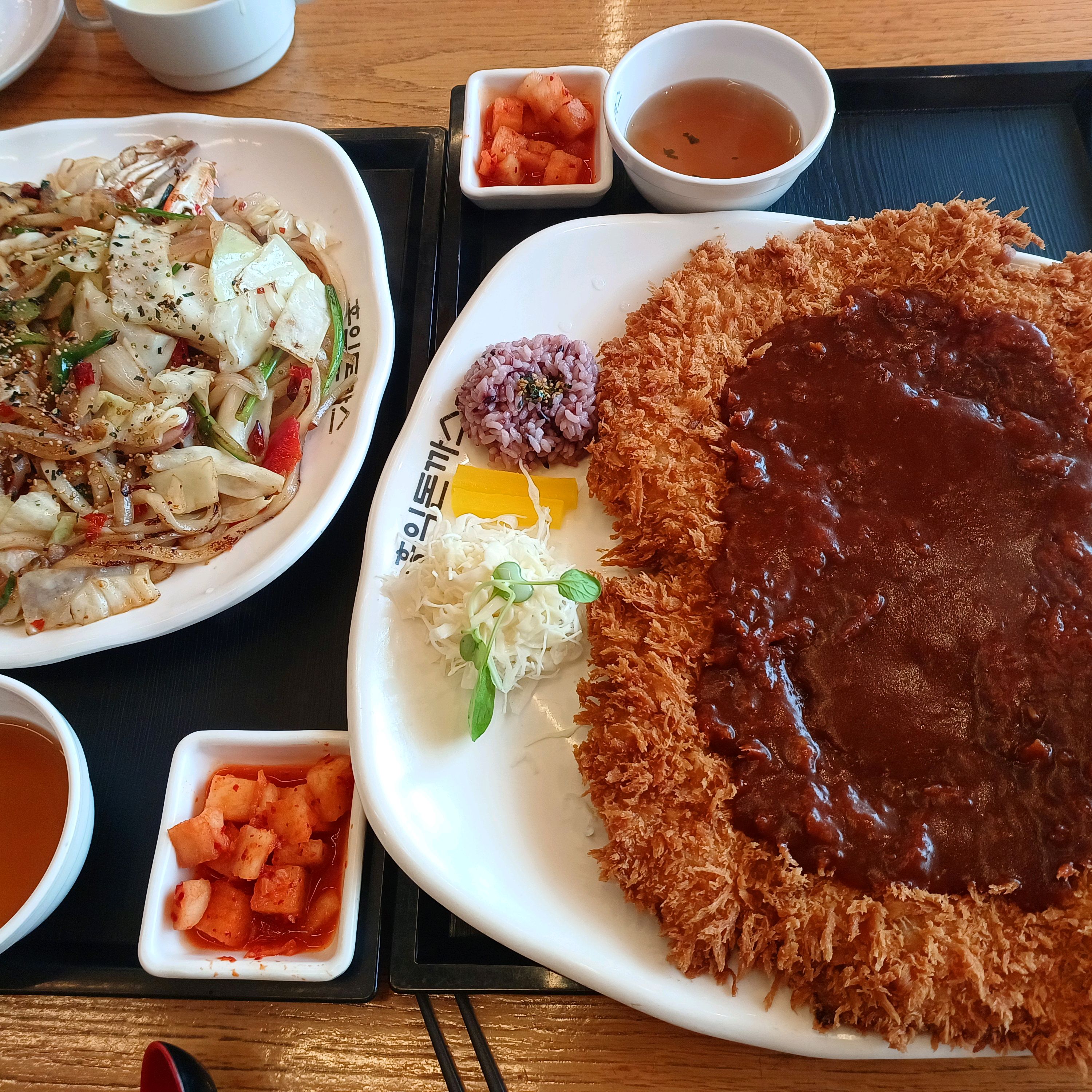왕돈까스 배불리먹었어요~ - 천안 두정동 맛집 홍익돈까스 천안두정점