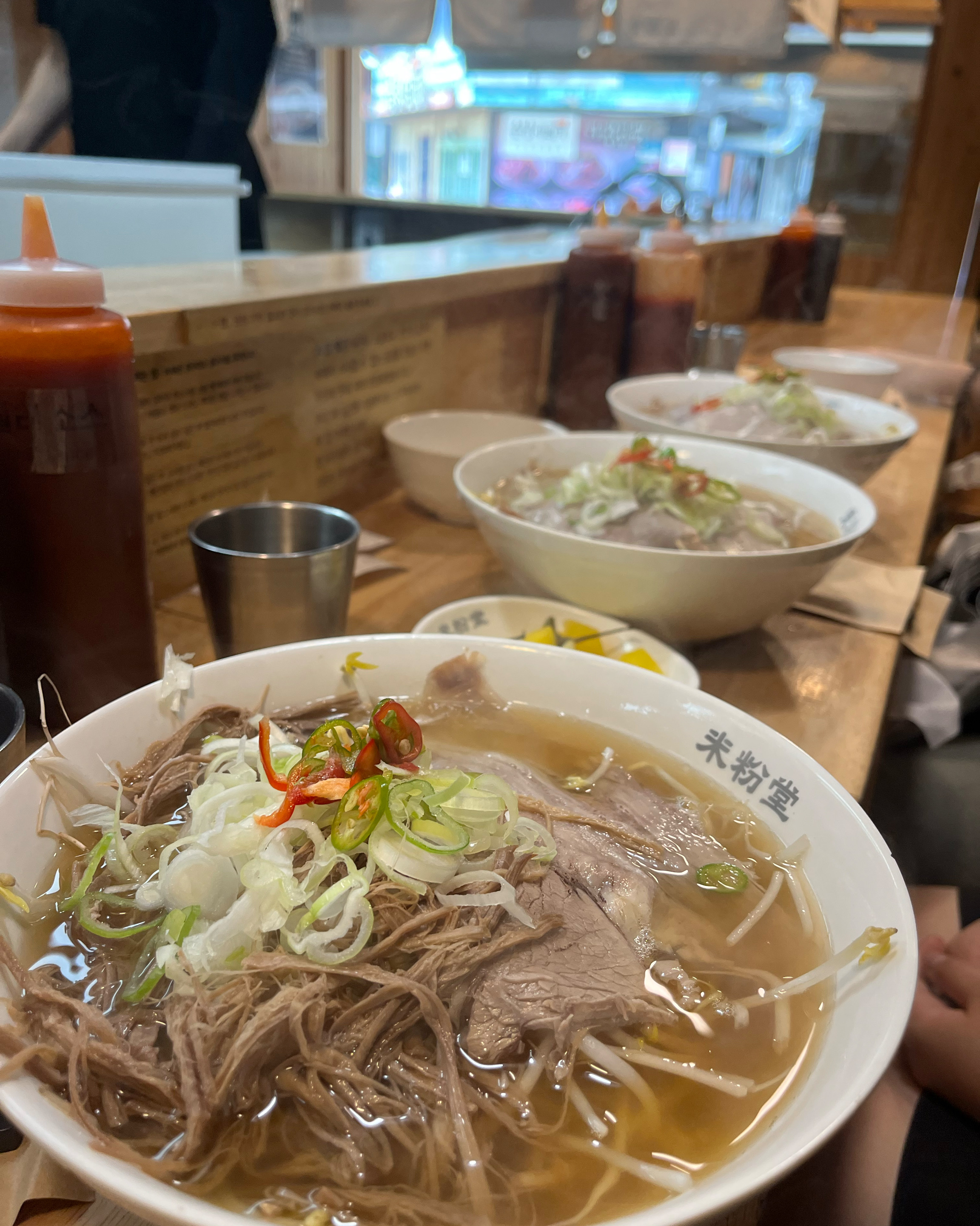 쌀국수 넘넘 맛있어요! 붙어있는 팁대로 비빔국수처럼 먹은 것도 넘 맛있었구 ㅎㅎ 전 양지차