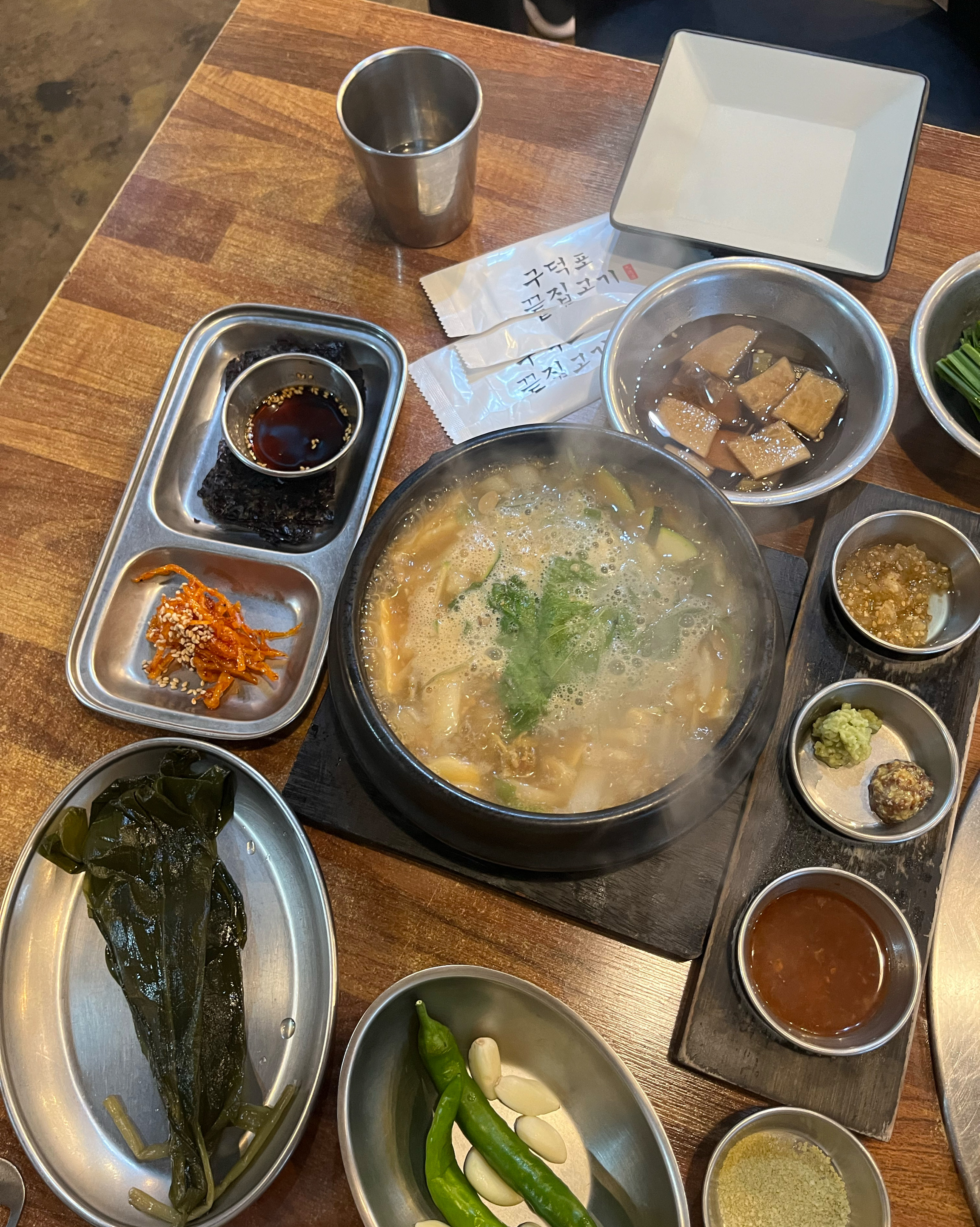고기사진은 깜빡,,,ㅋㅋㅋ 배고파서 허겁지겁 먹느라ㅋㅋㅋ 뇌물받아서 리쥬 남겨용ㅋㅋㅋ 고기