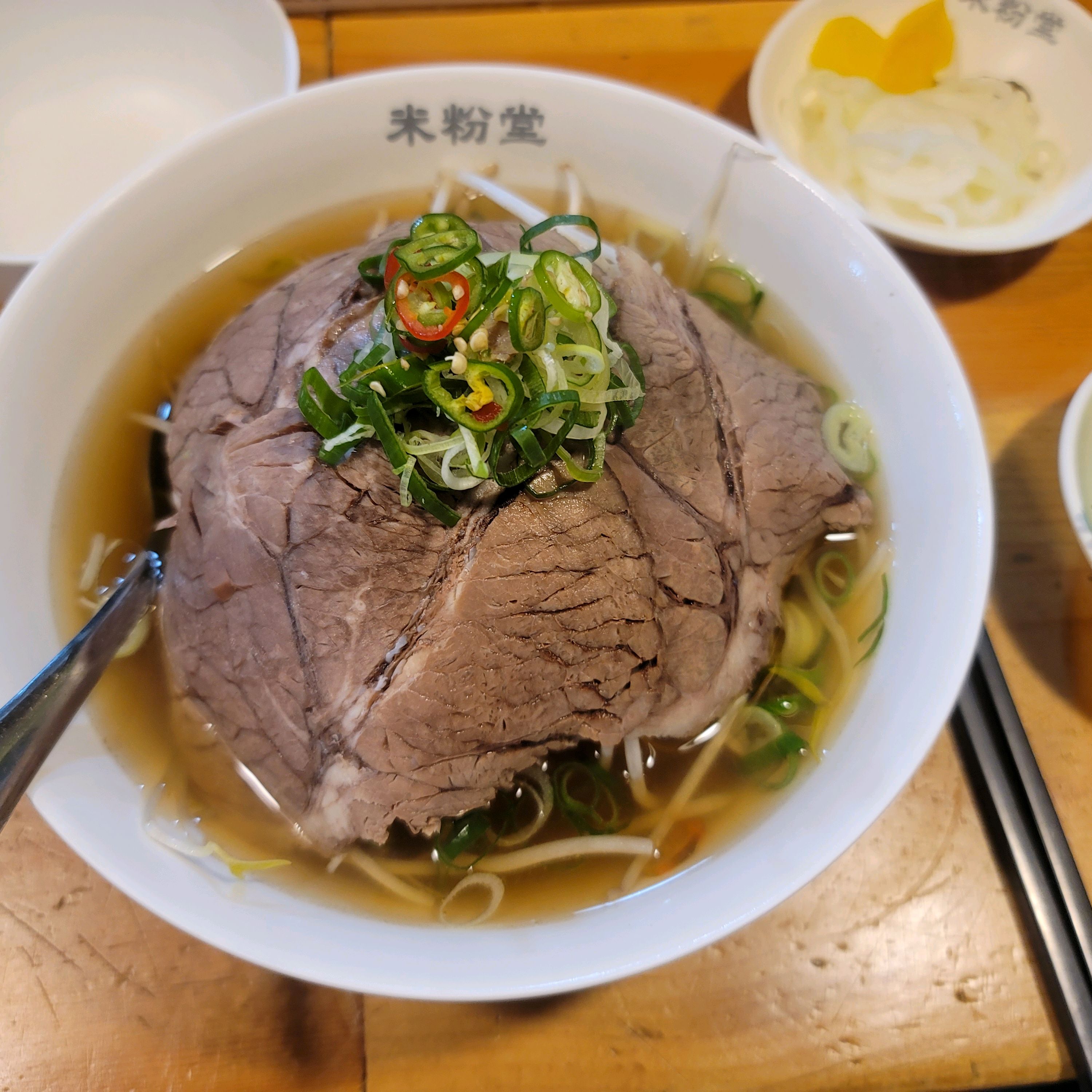 매장도 엄청 깨끗하고 외국같은 분위기가 너무 좋아요! - 혜화역 맛집 미분당 대학로점