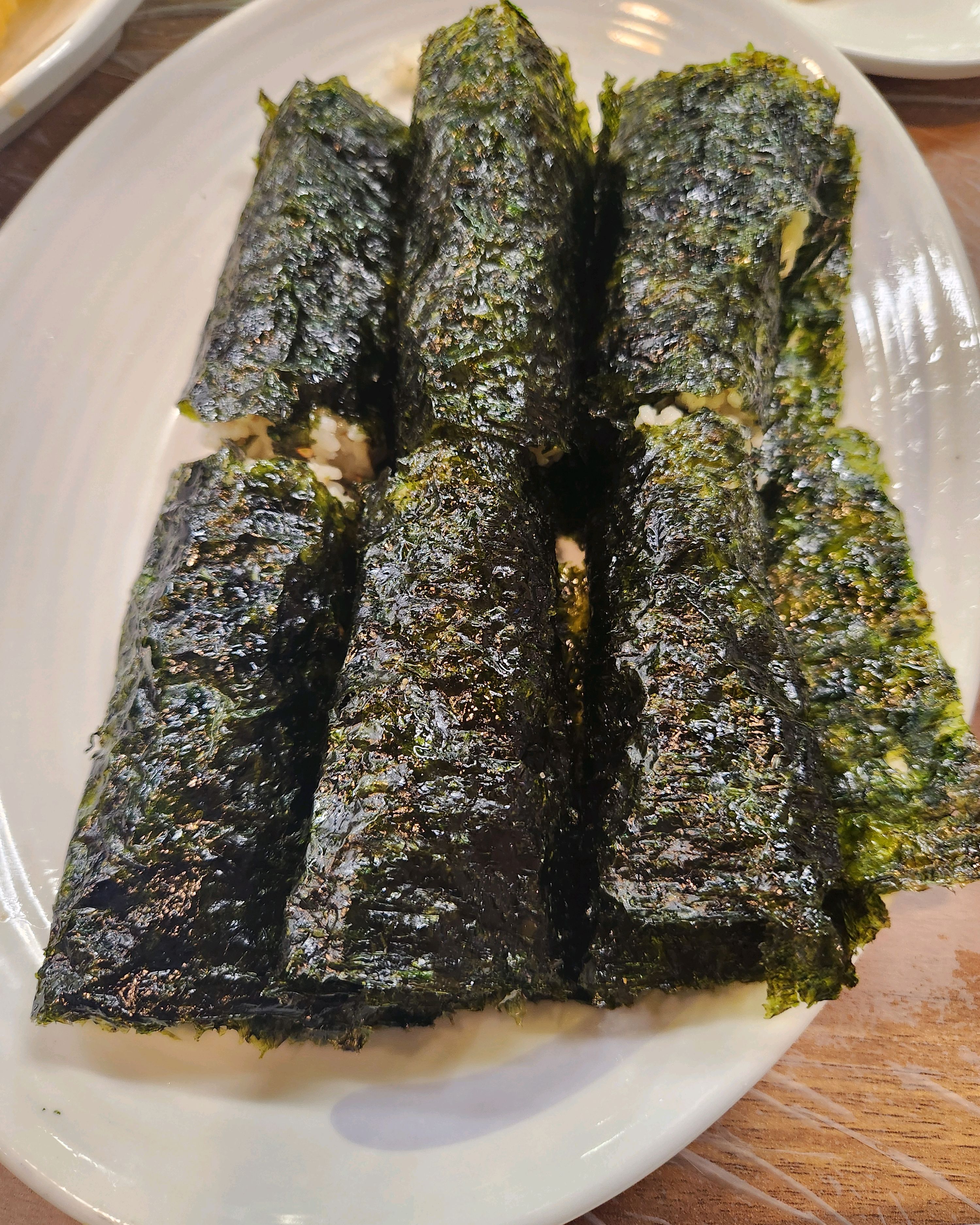 일단.. 음식 하나하나가 정말 맛있구요..!! 점심코스도 좋지만.. 저녁안주코스 가성비 너