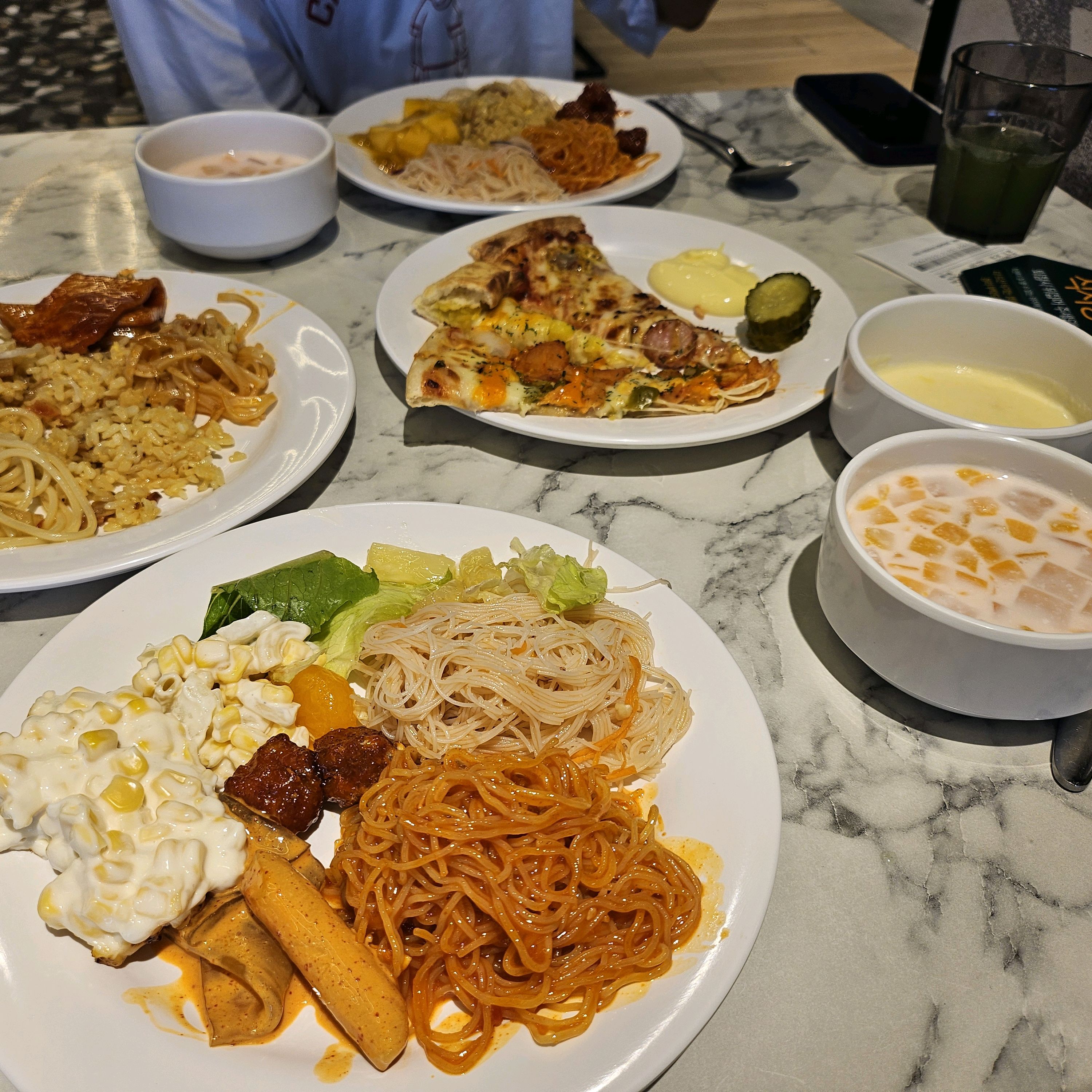 복숭아사고 넘 맛있다용 - 하단역 맛집 피자몰 아트몰링부산하단점