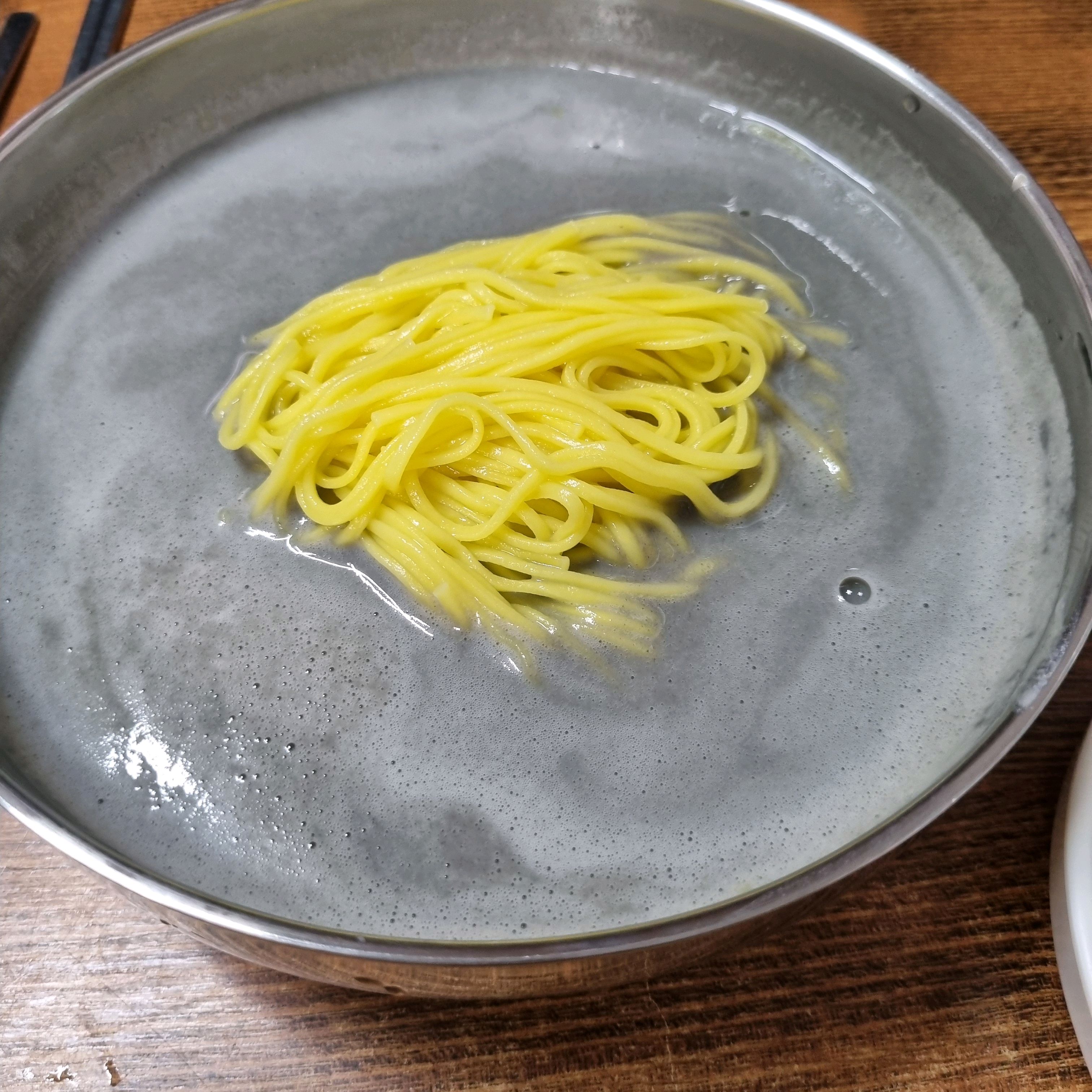 11시 오픈런해서 먹었어요. 맛있어요~ - 대전 맛집 고단백식당