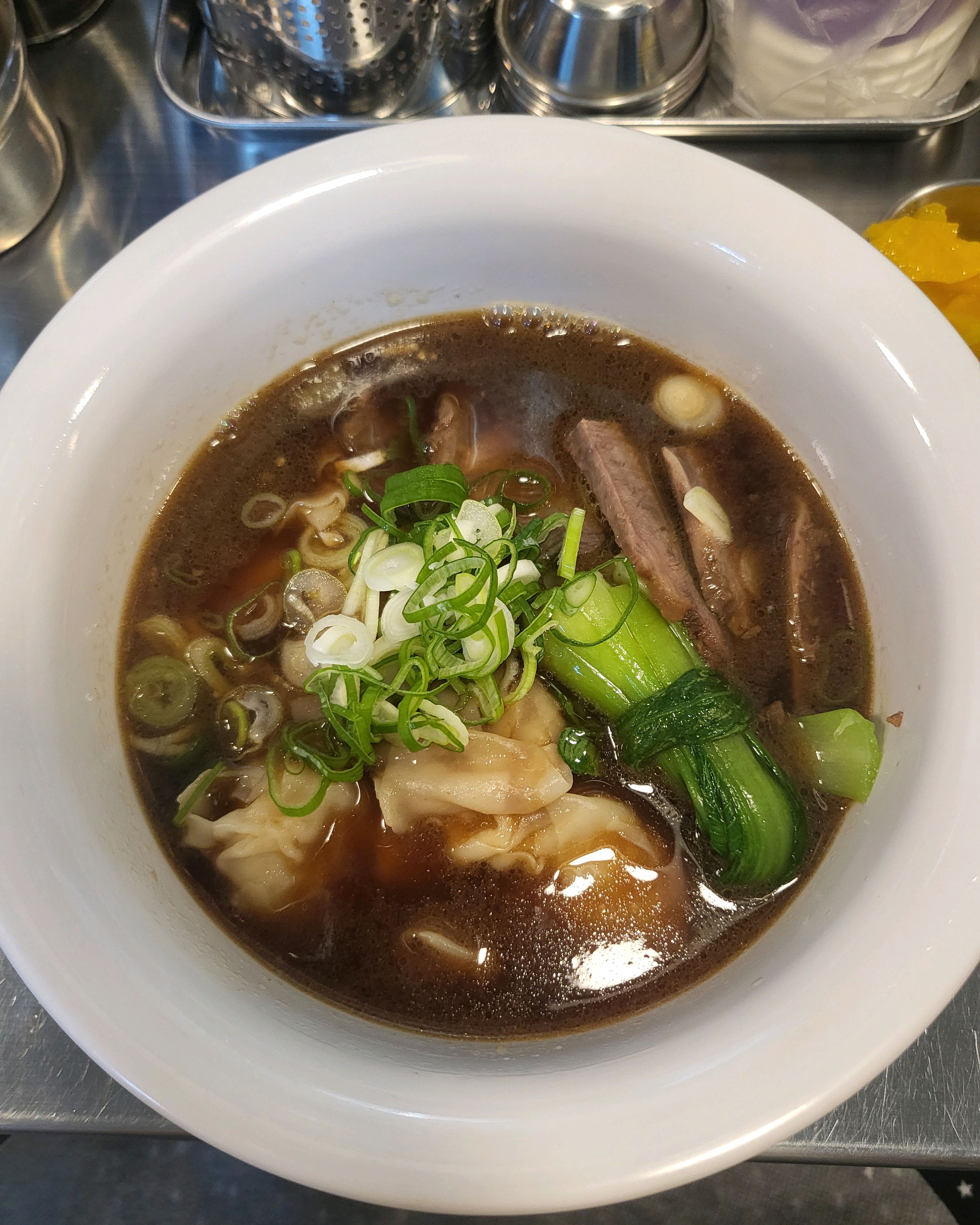 
청구역식당 진사부 우육면