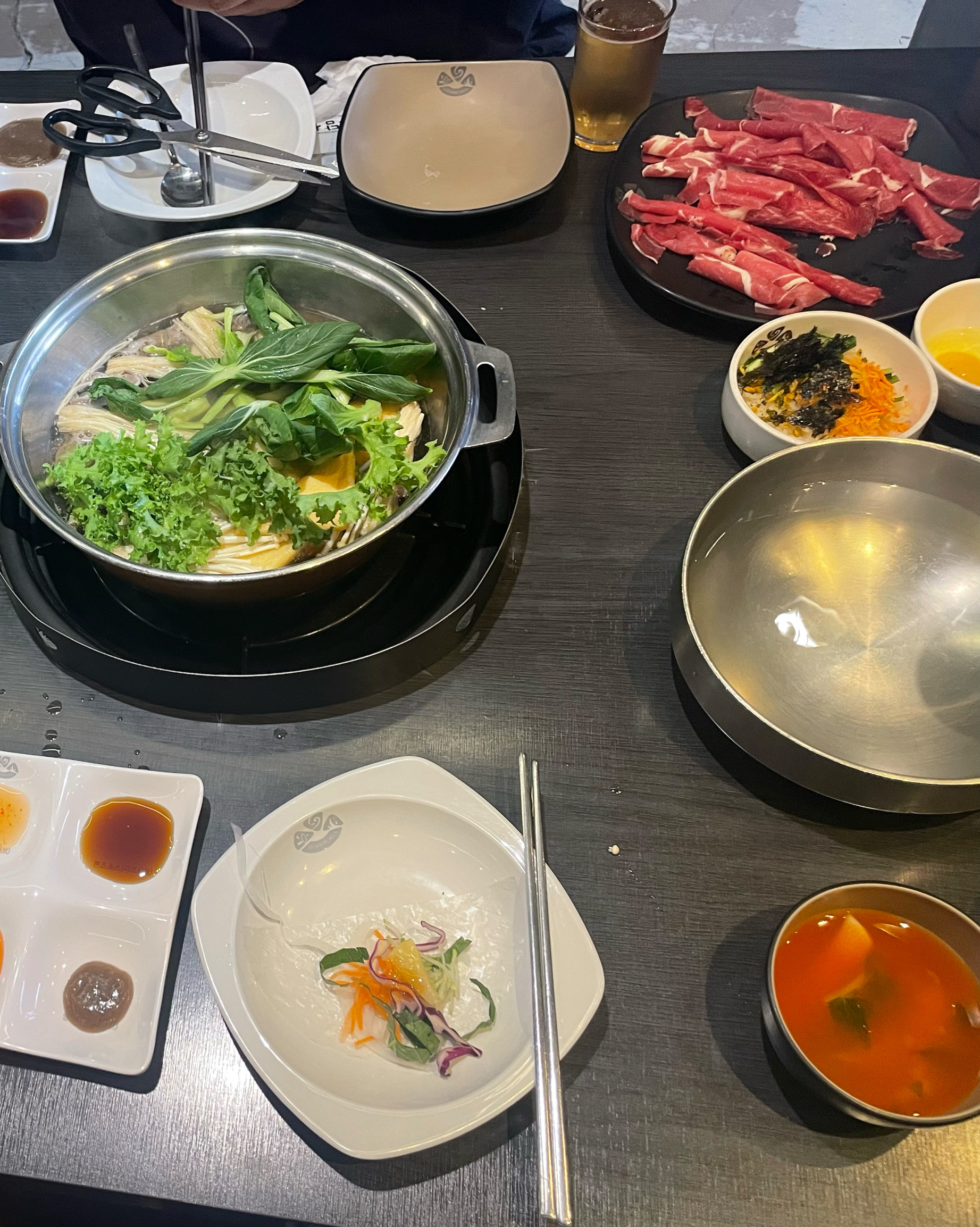 가성비 좋아요 먹고나면 건강해지는 느낌..막판에 죽까지 해먹을수 있어 더 좋아요 다만 채소