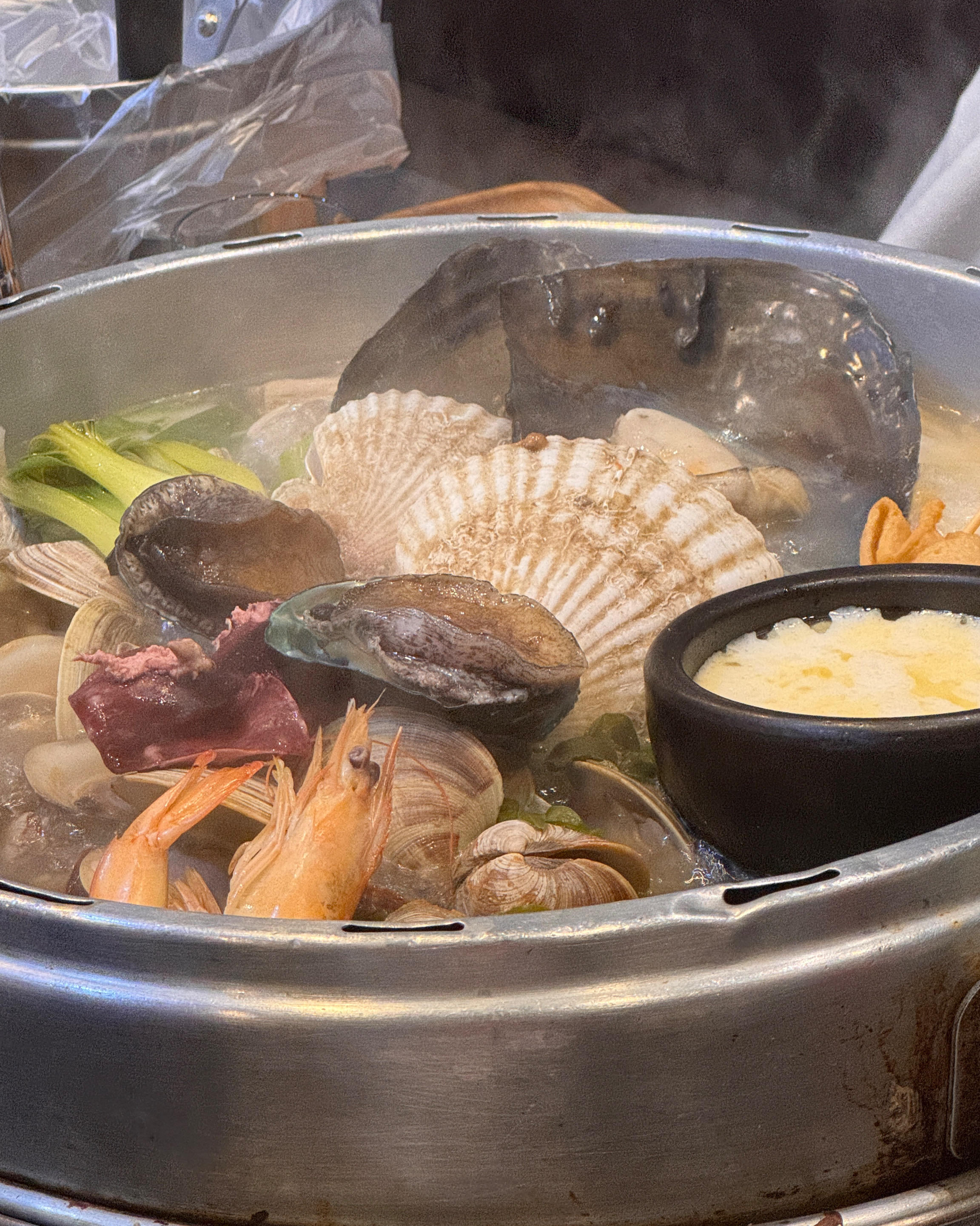  시청역 해물 칼국수 전문점 바다한가득 조개전골 무교동점