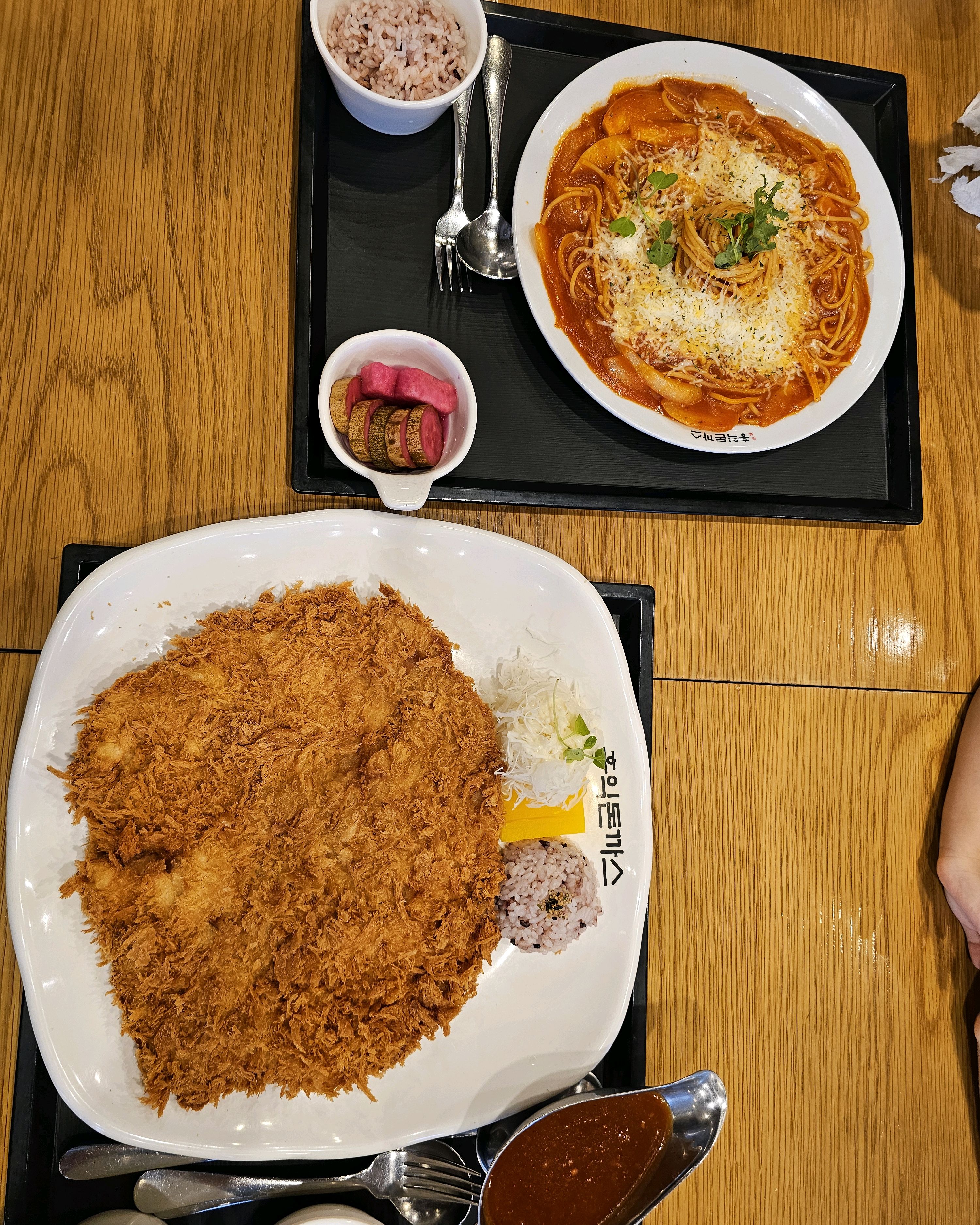 솔직후기 - 부산 남포동 맛집 홍익돈까스 부산남포점
