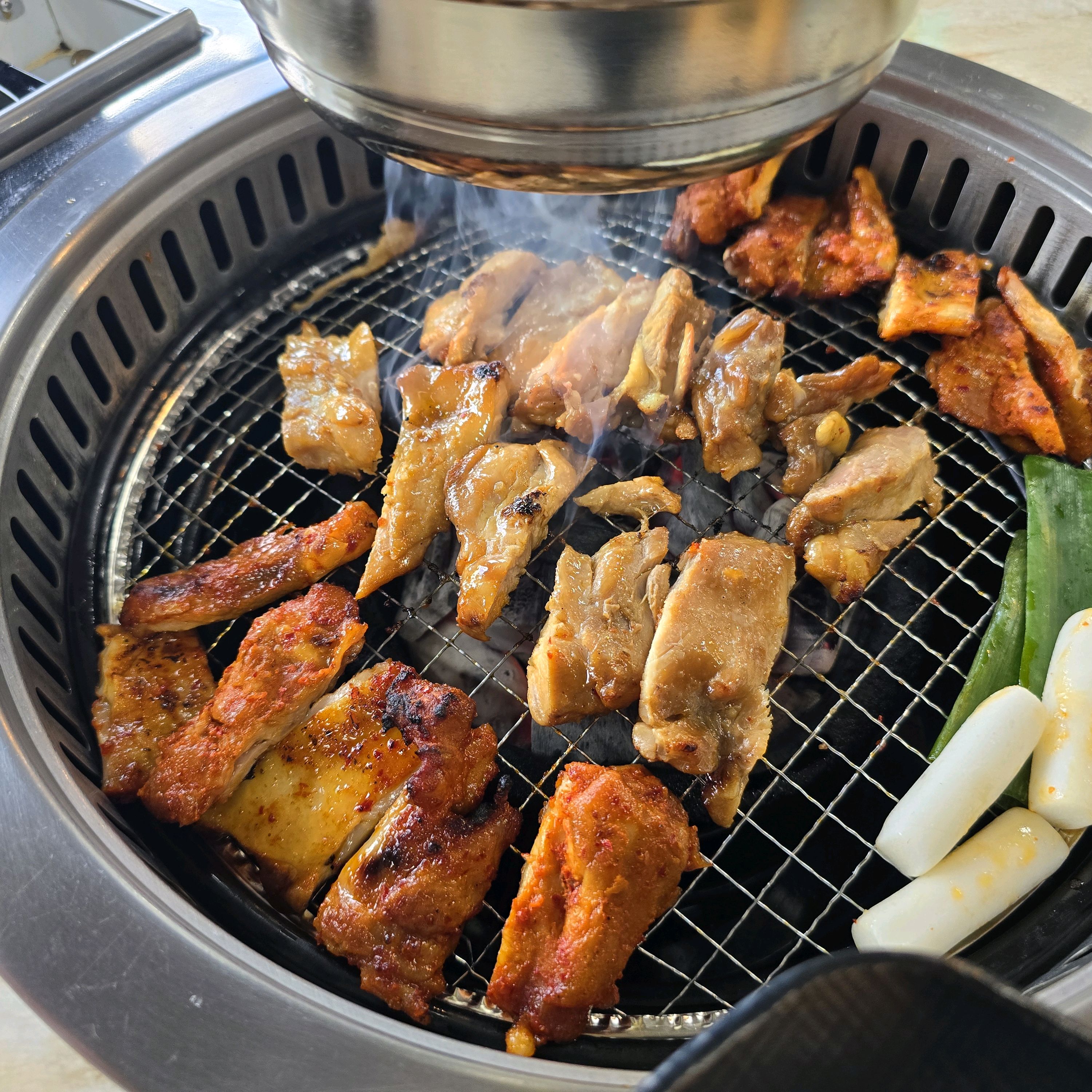 푸짐한 비빔막국수